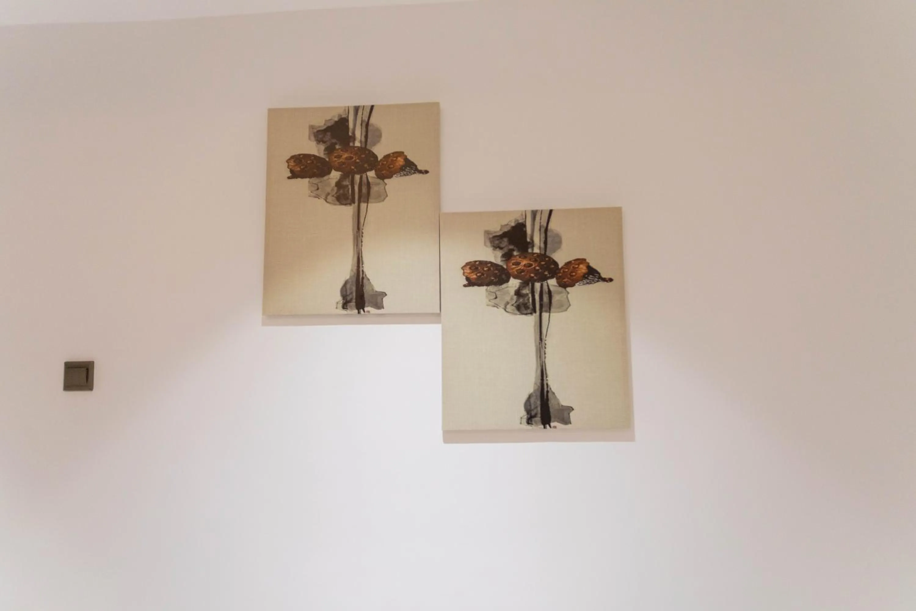 Decorative detail in Veronique Heights