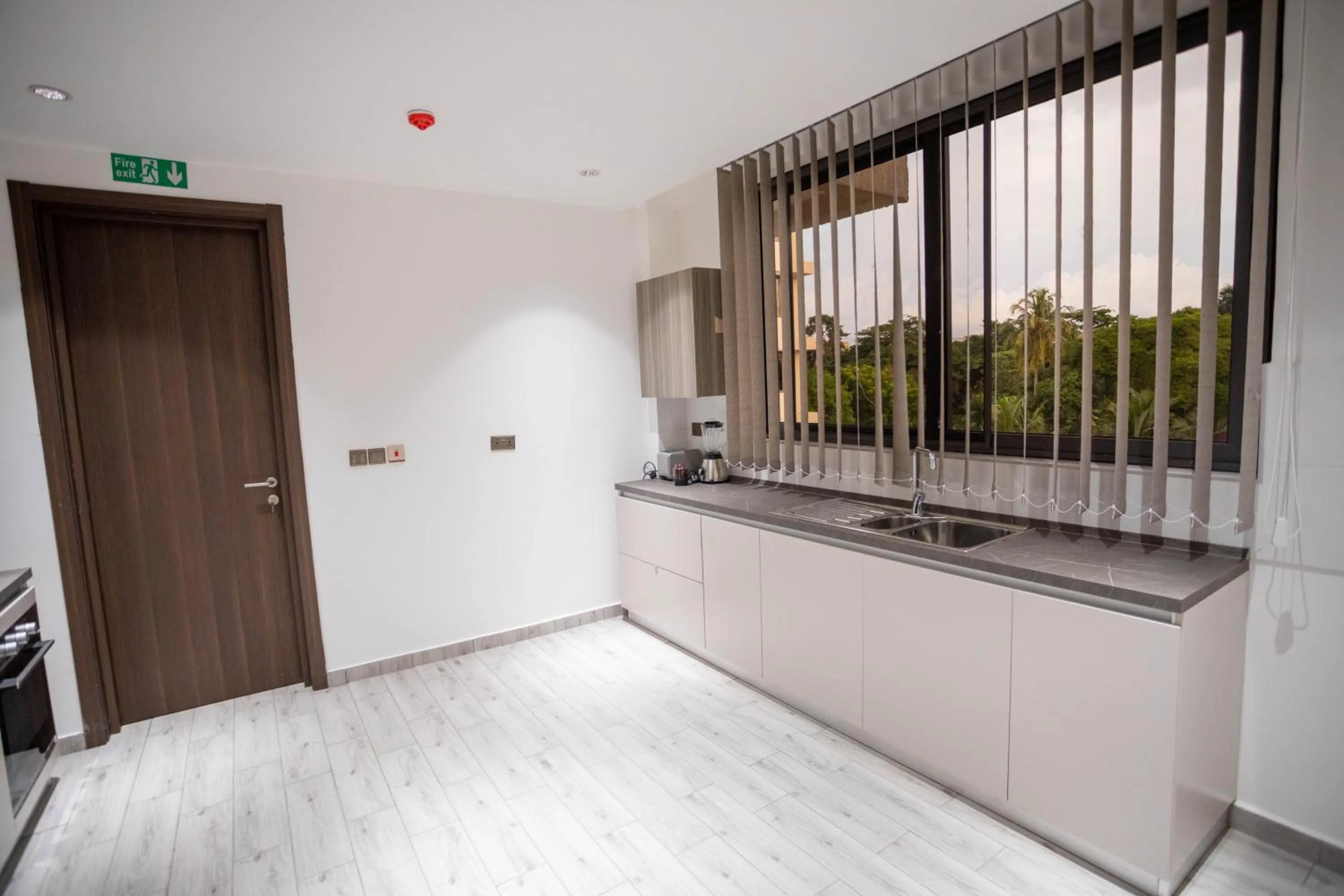 Kitchen or kitchenette in Veronique Heights