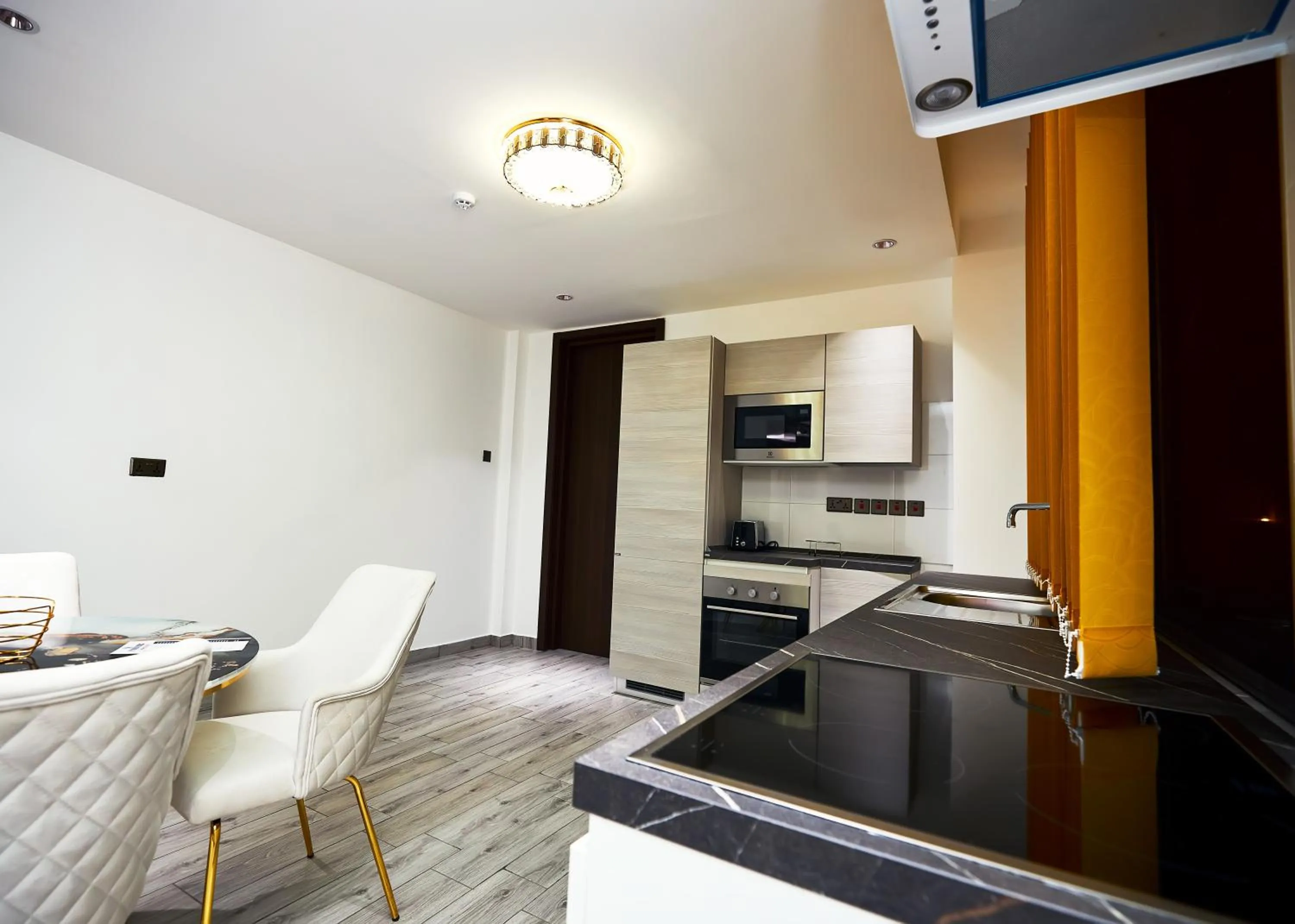 Kitchen or kitchenette in Veronique Heights