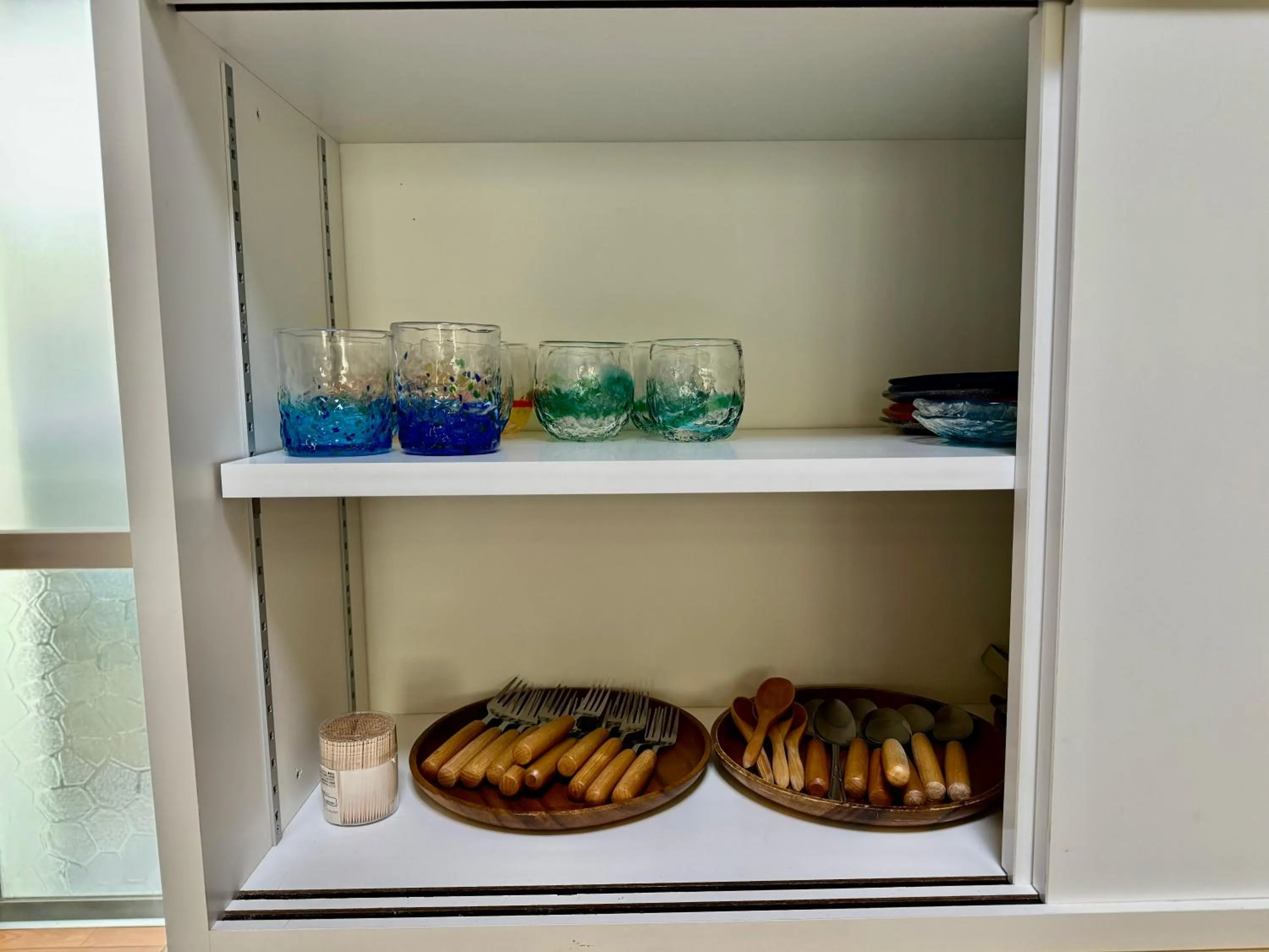 Communal kitchen in Hotel Ishigaki and Chikonkiya