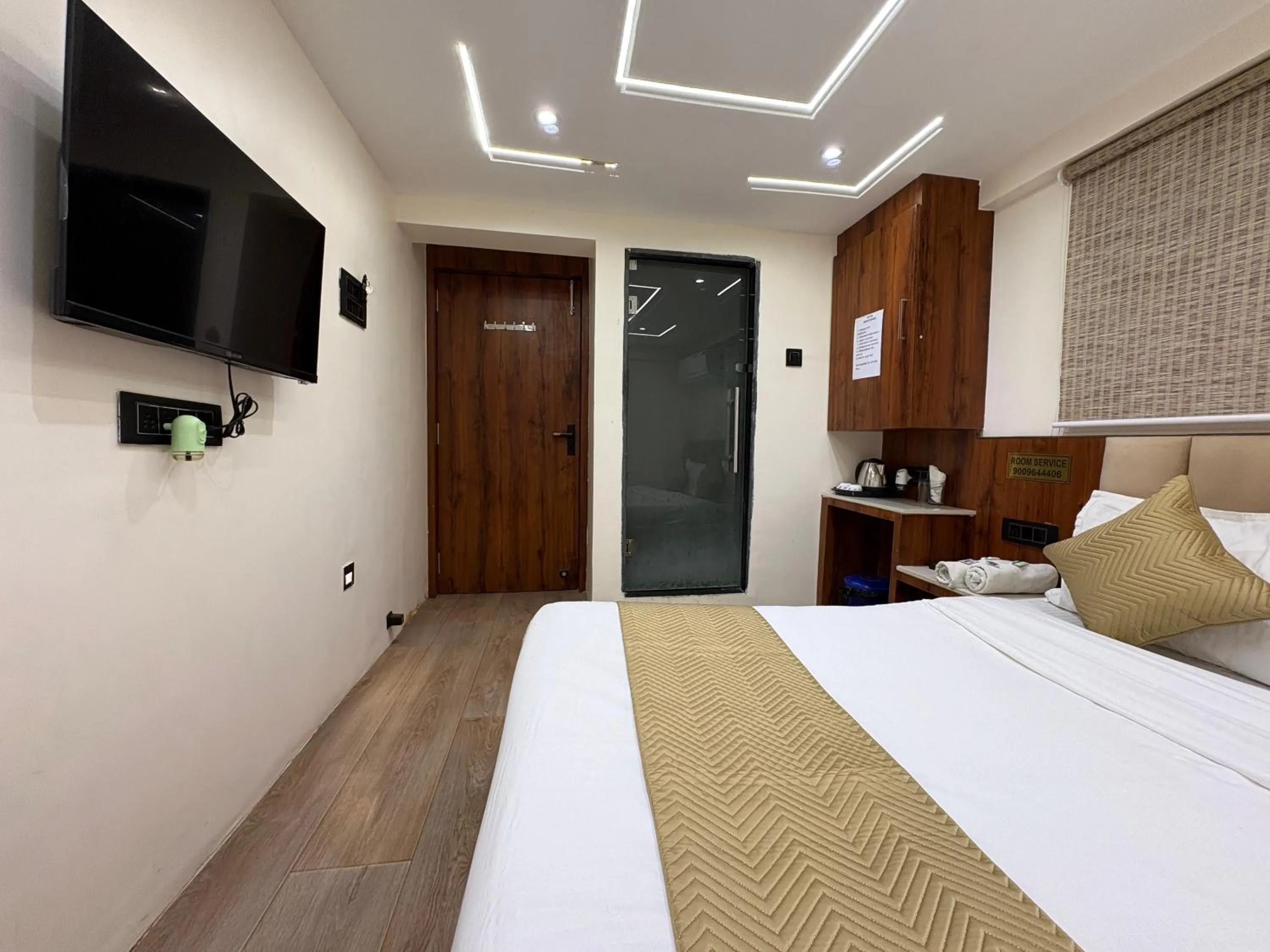 Bed in Hotel Anantshree Inn Shree Mahakaleshwar Temple Ujjain