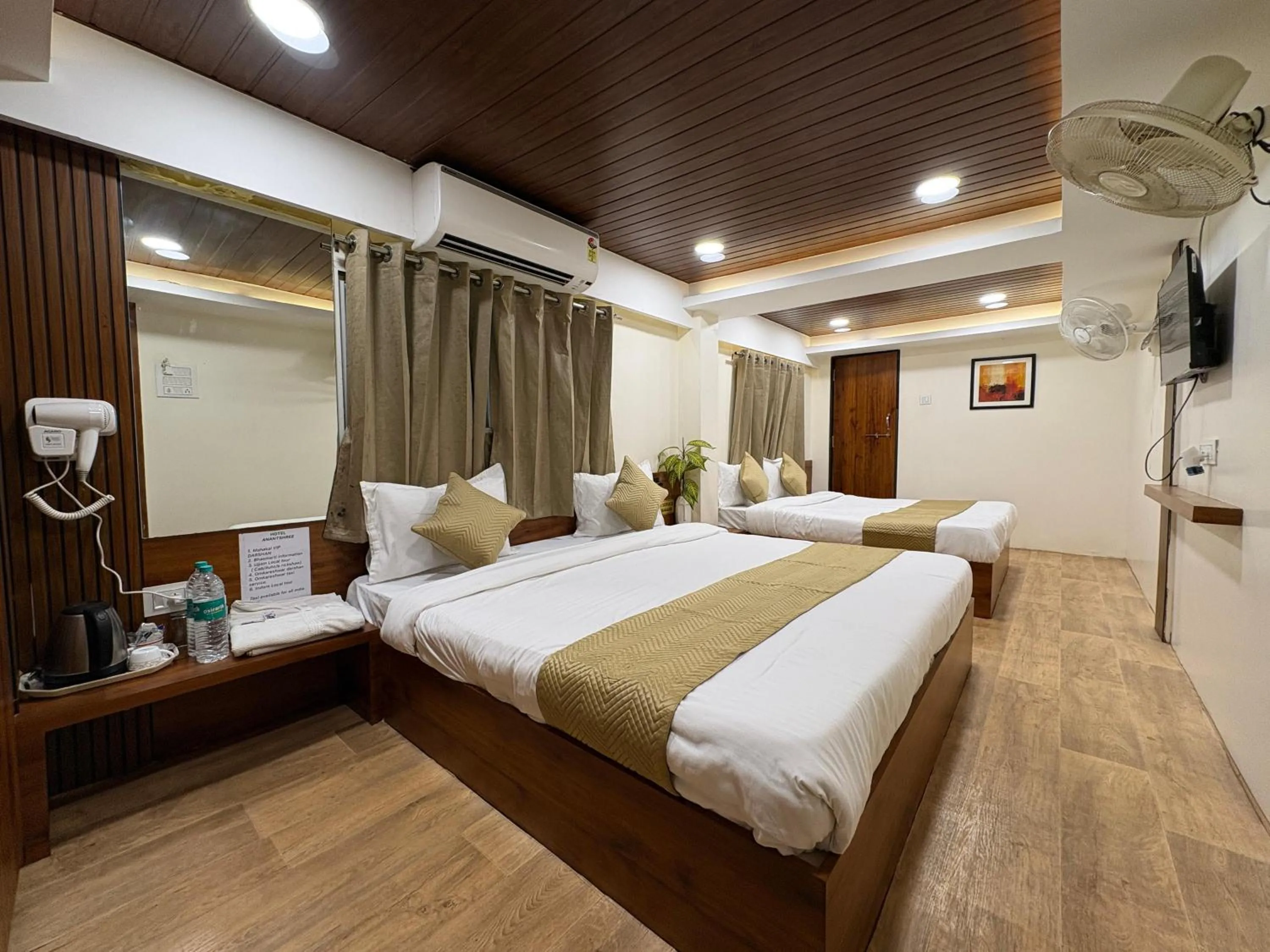Bed in Hotel Anantshree Inn Shree Mahakaleshwar Temple Ujjain