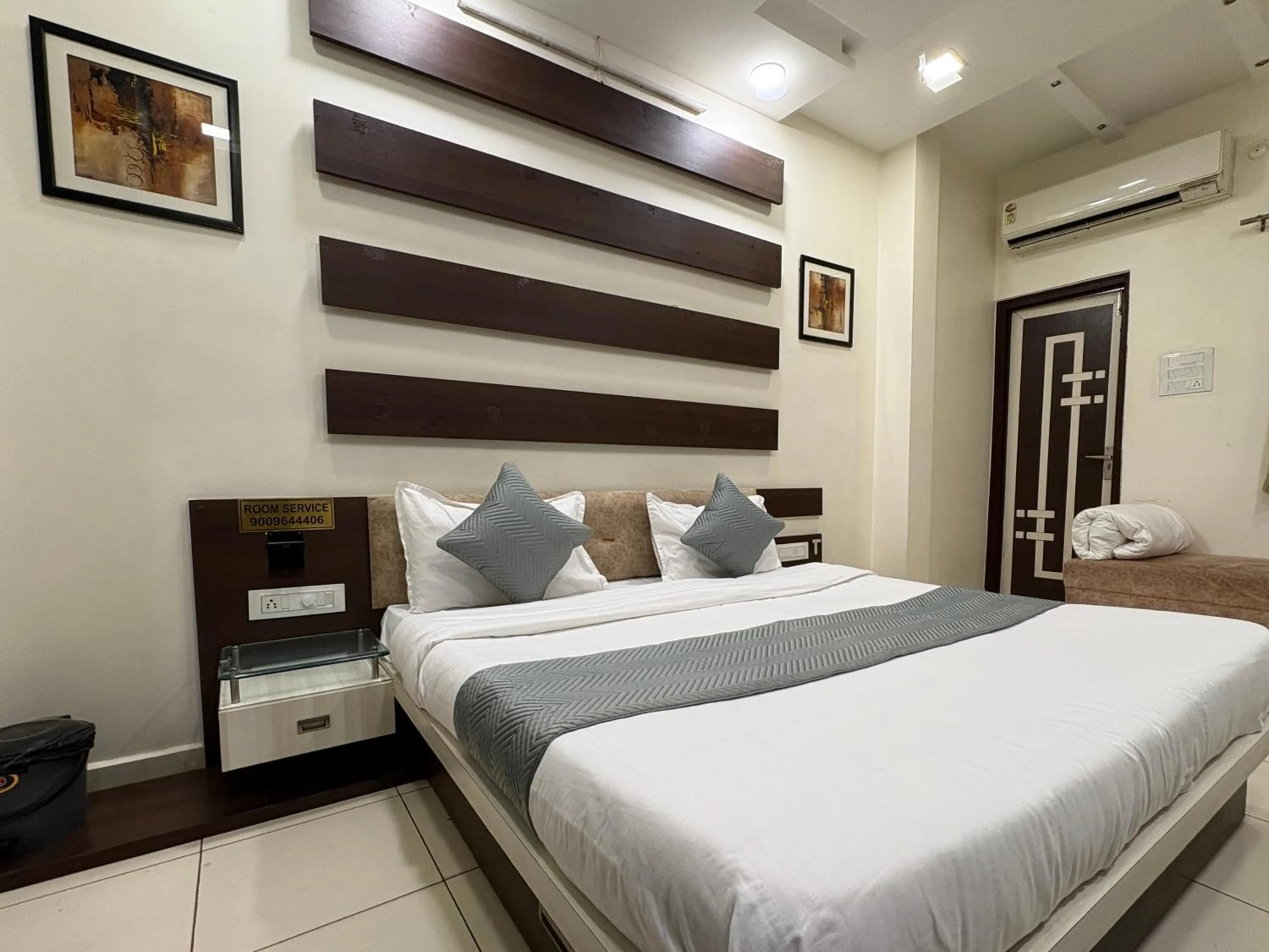 Bedroom, Bed in Hotel Anantshree Inn Shree Mahakaleshwar Temple Ujjain