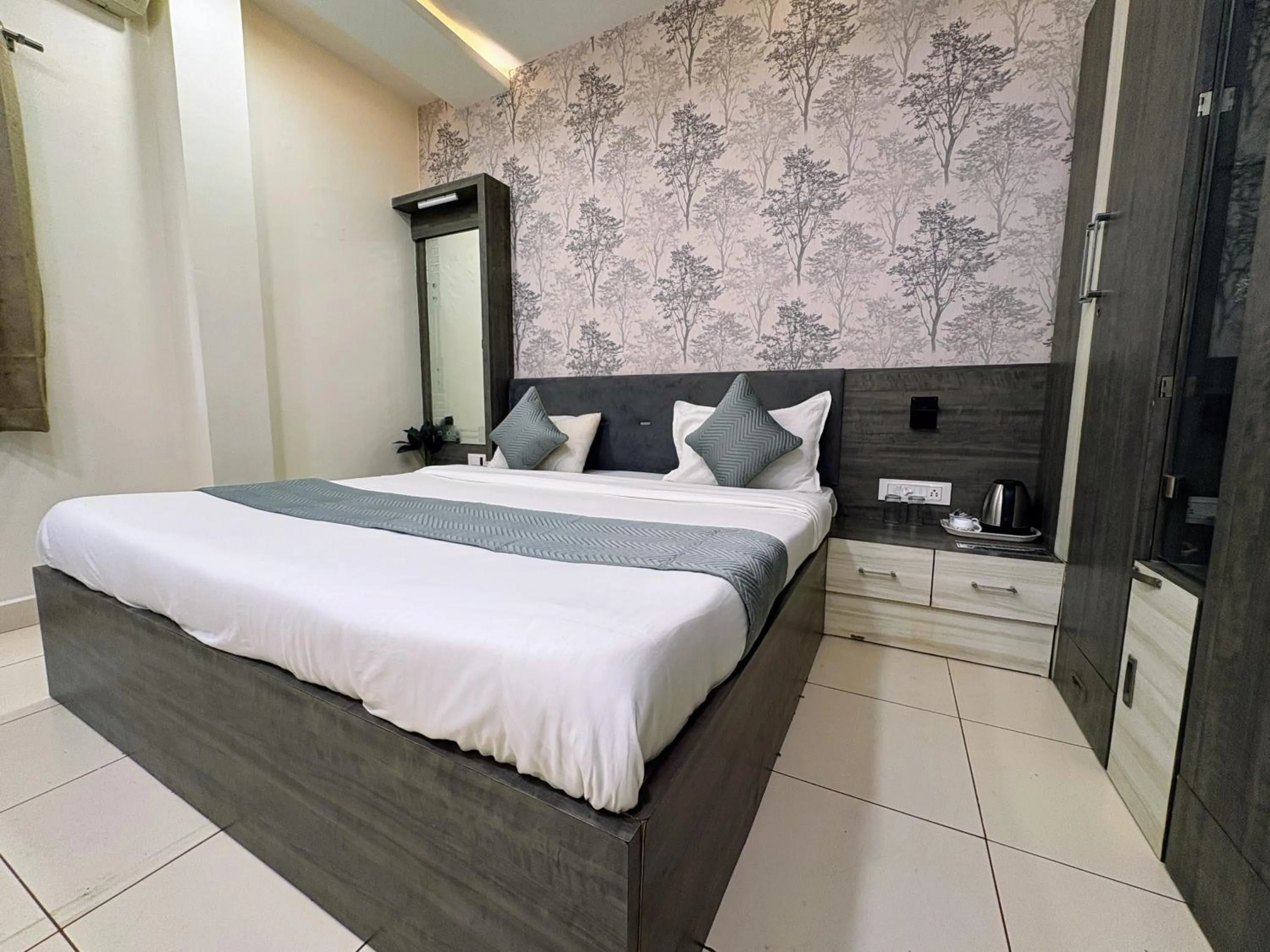 Bedroom, Bed in Hotel Anantshree Inn Shree Mahakaleshwar Temple Ujjain