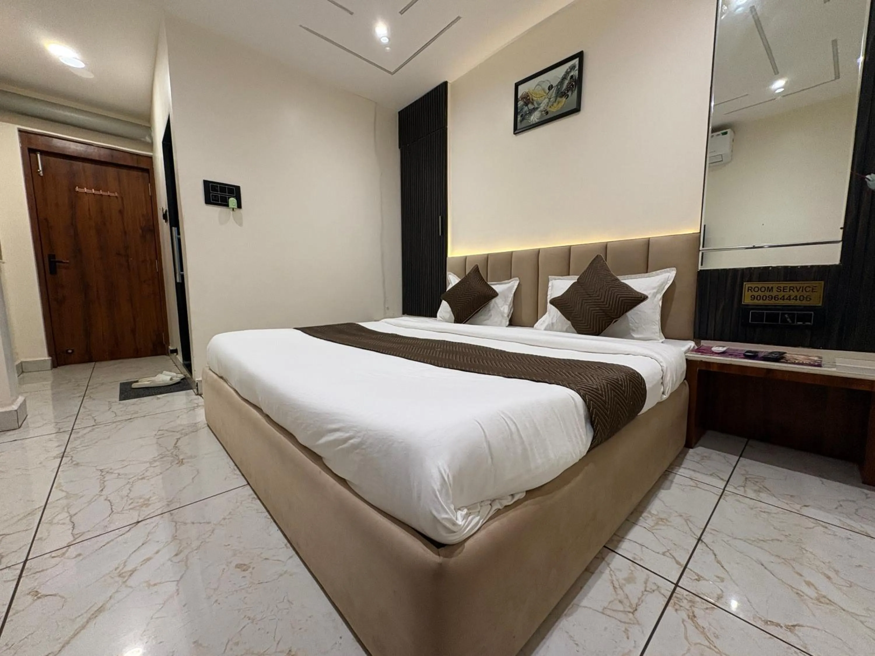 Bed in Hotel Anantshree Inn Shree Mahakaleshwar Temple Ujjain