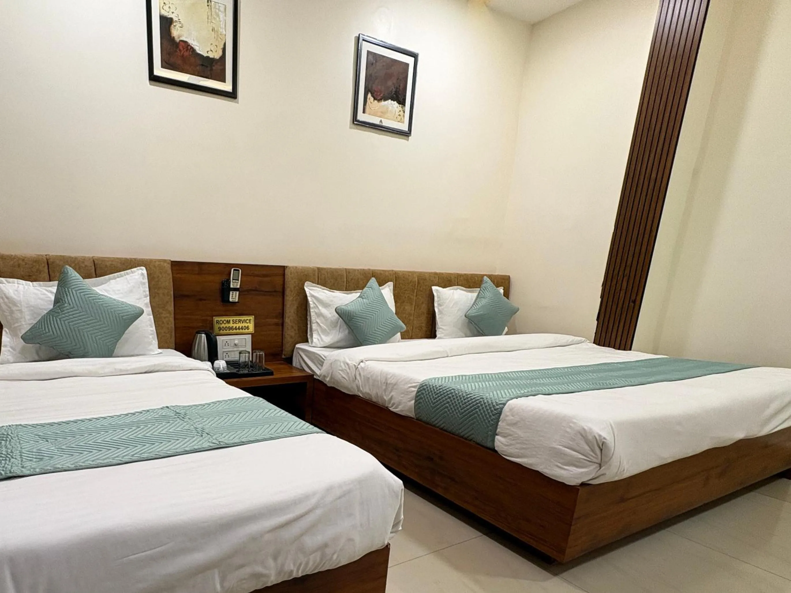 Bedroom, Bed in Hotel Anantshree Inn Shree Mahakaleshwar Temple Ujjain