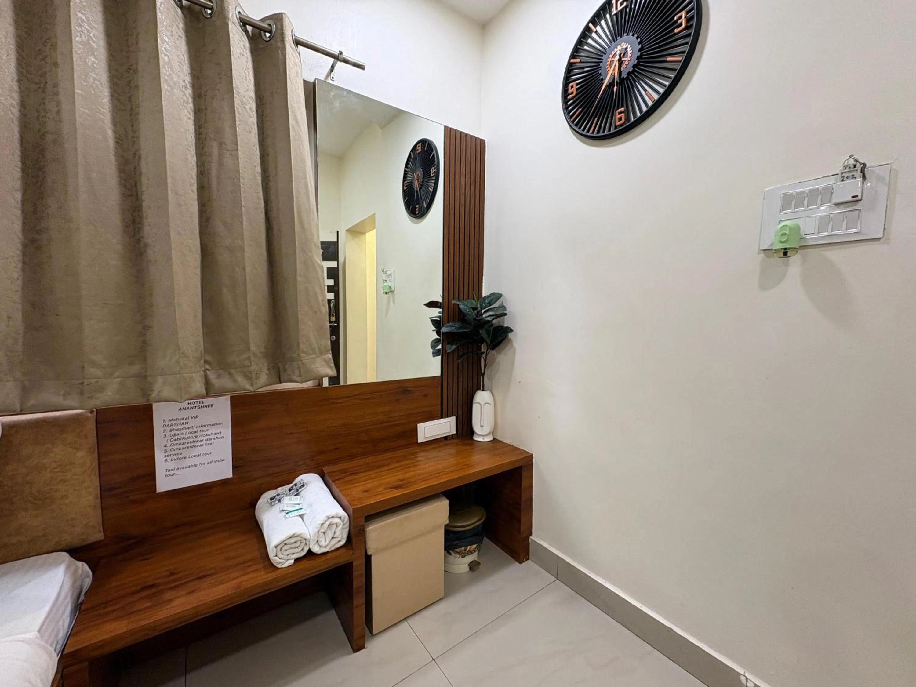 Bedroom, Bed in Hotel Anantshree Inn Shree Mahakaleshwar Temple Ujjain