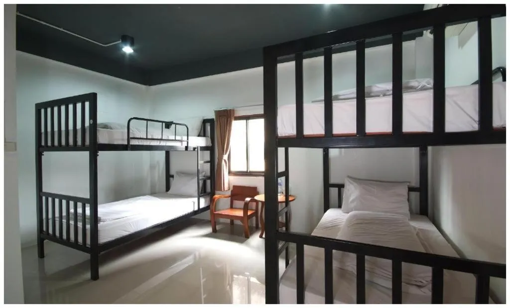 Bed in Hometel Hotel