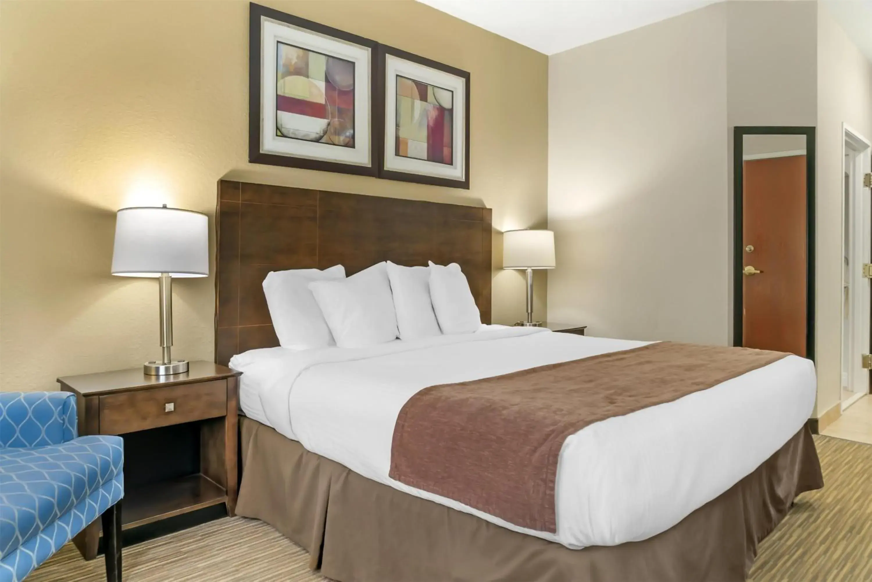 King Room with Roll-In Shower - Disability Access in Best Western Port Huron Blue Water Bridge King Room with Roll-In Shower - Disability Access in Best Western Port Huron Blue Water Bridge