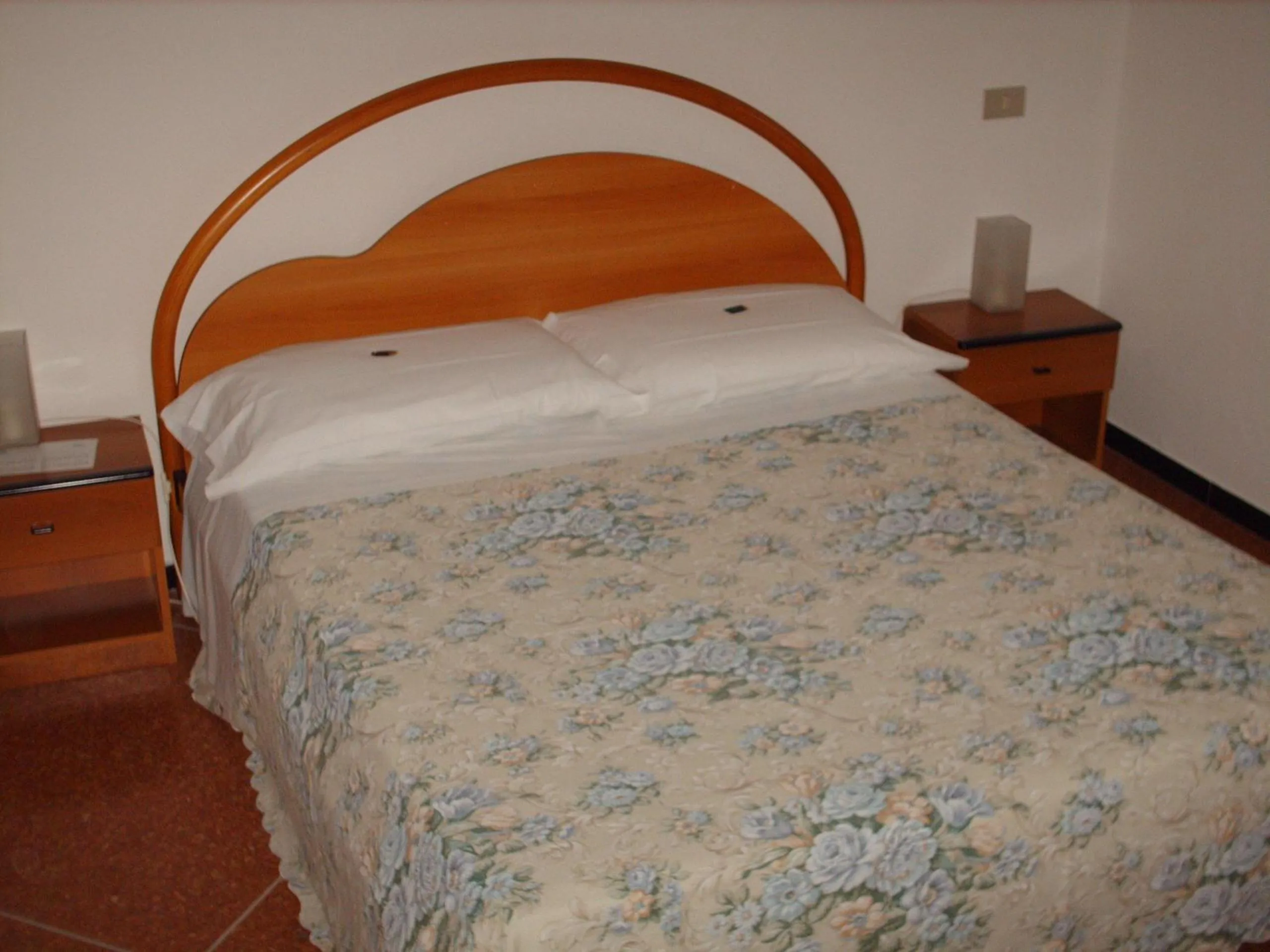 Bed in Hotel Triana e Tyche