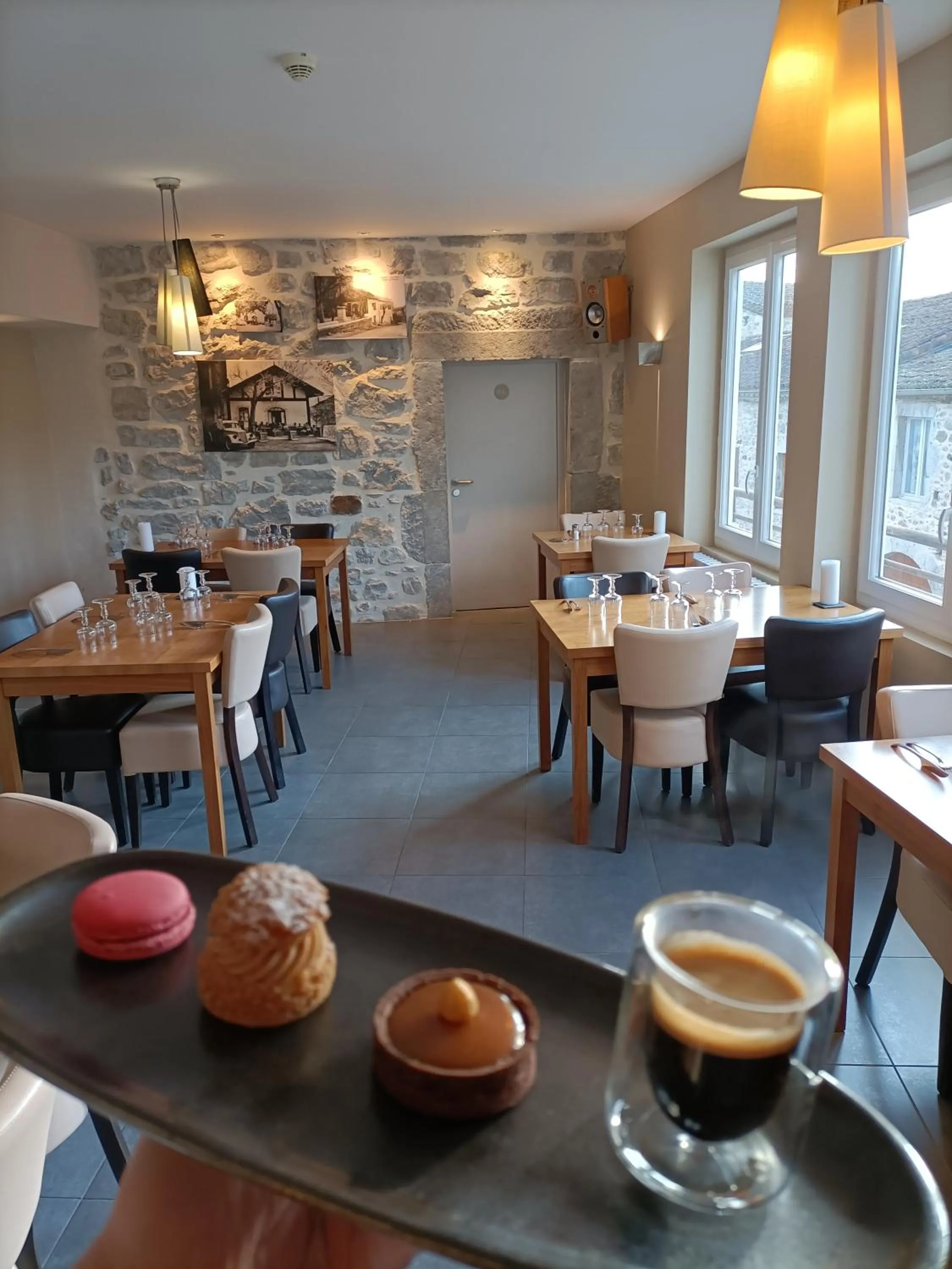 Property building in Auberge du Vieux Lanas Logis Hotel Restaurant