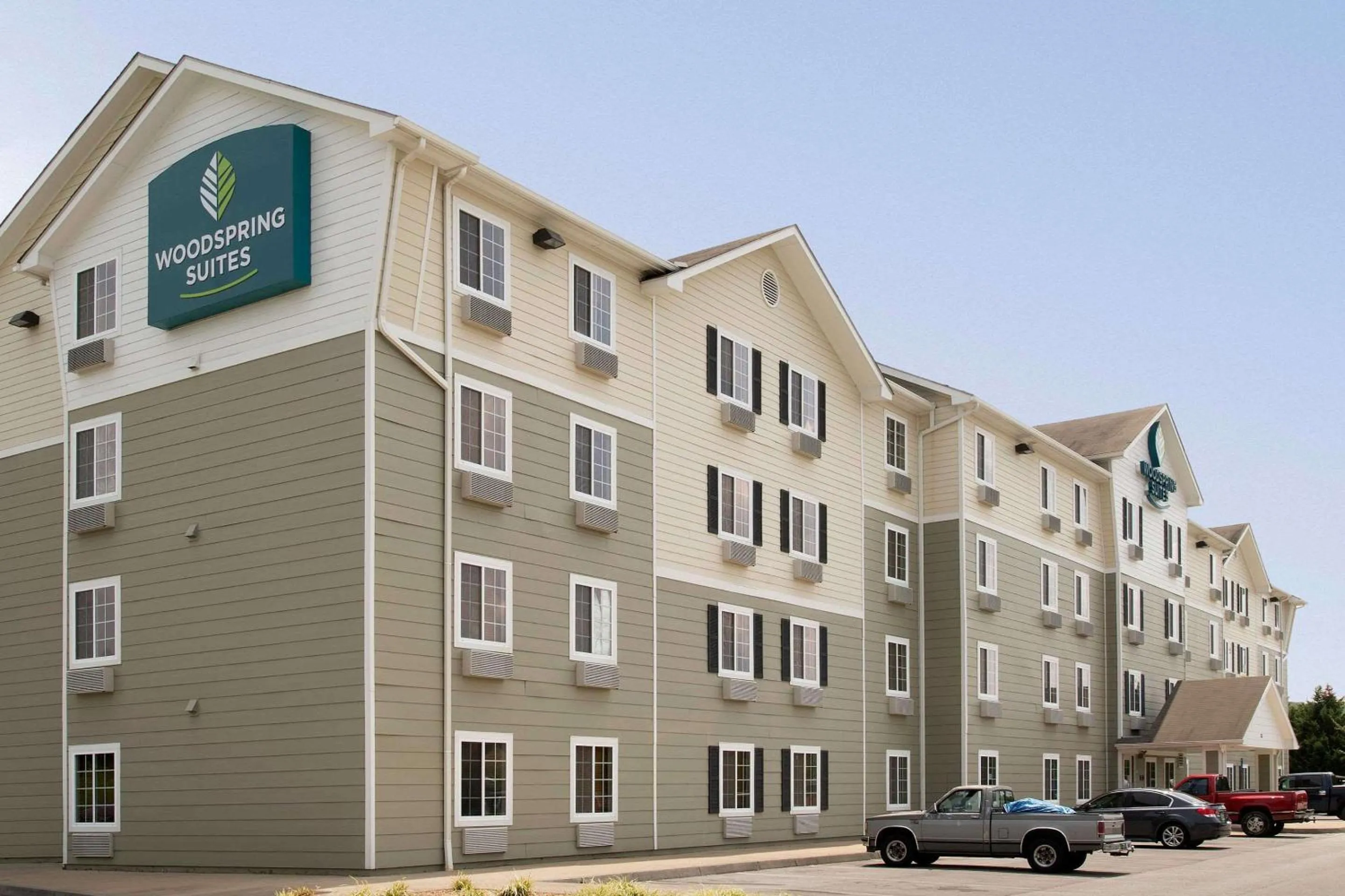Property building in WoodSpring Suites Johnson City