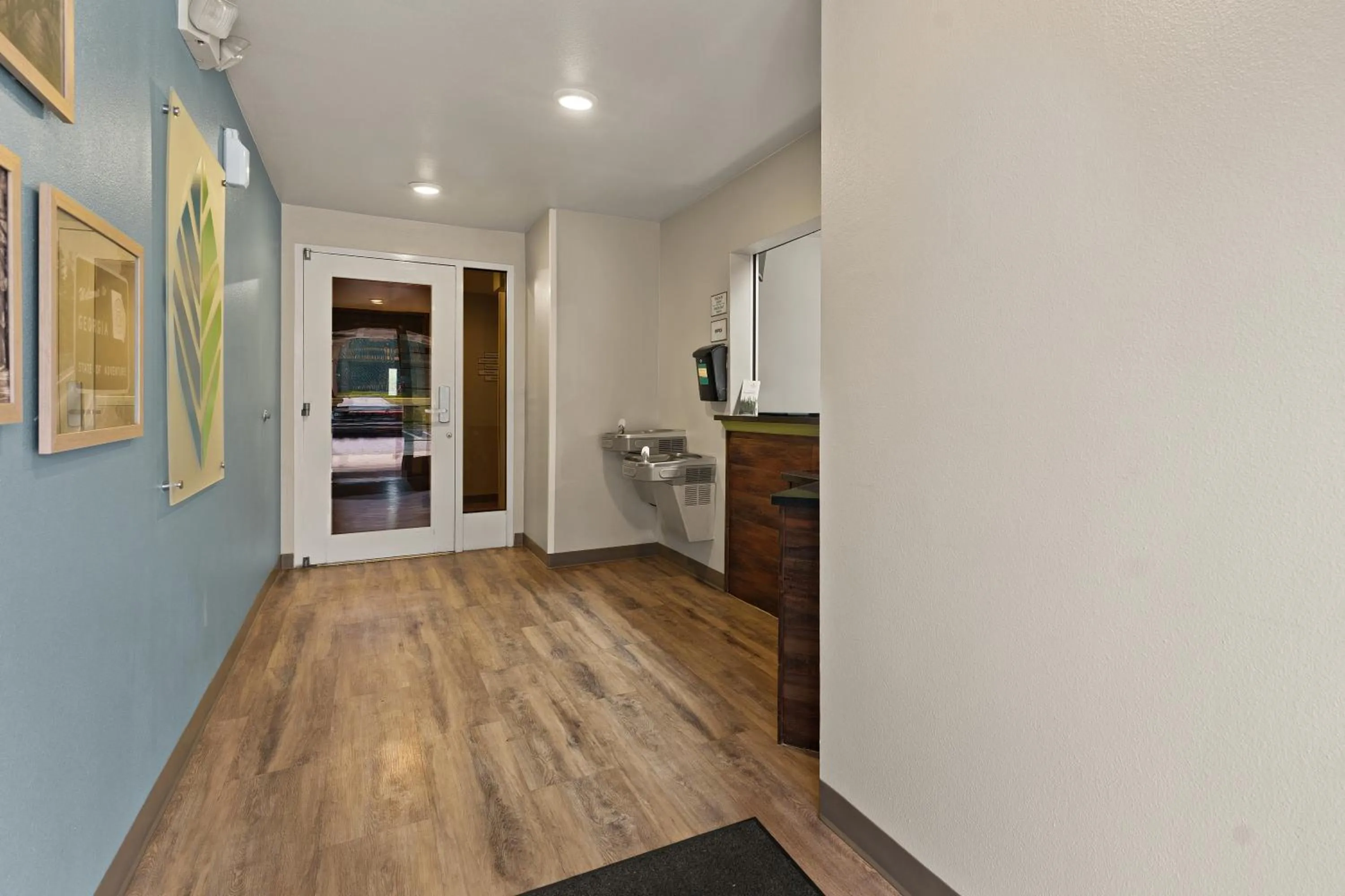 Lobby or reception in WoodSpring Suites Macon North