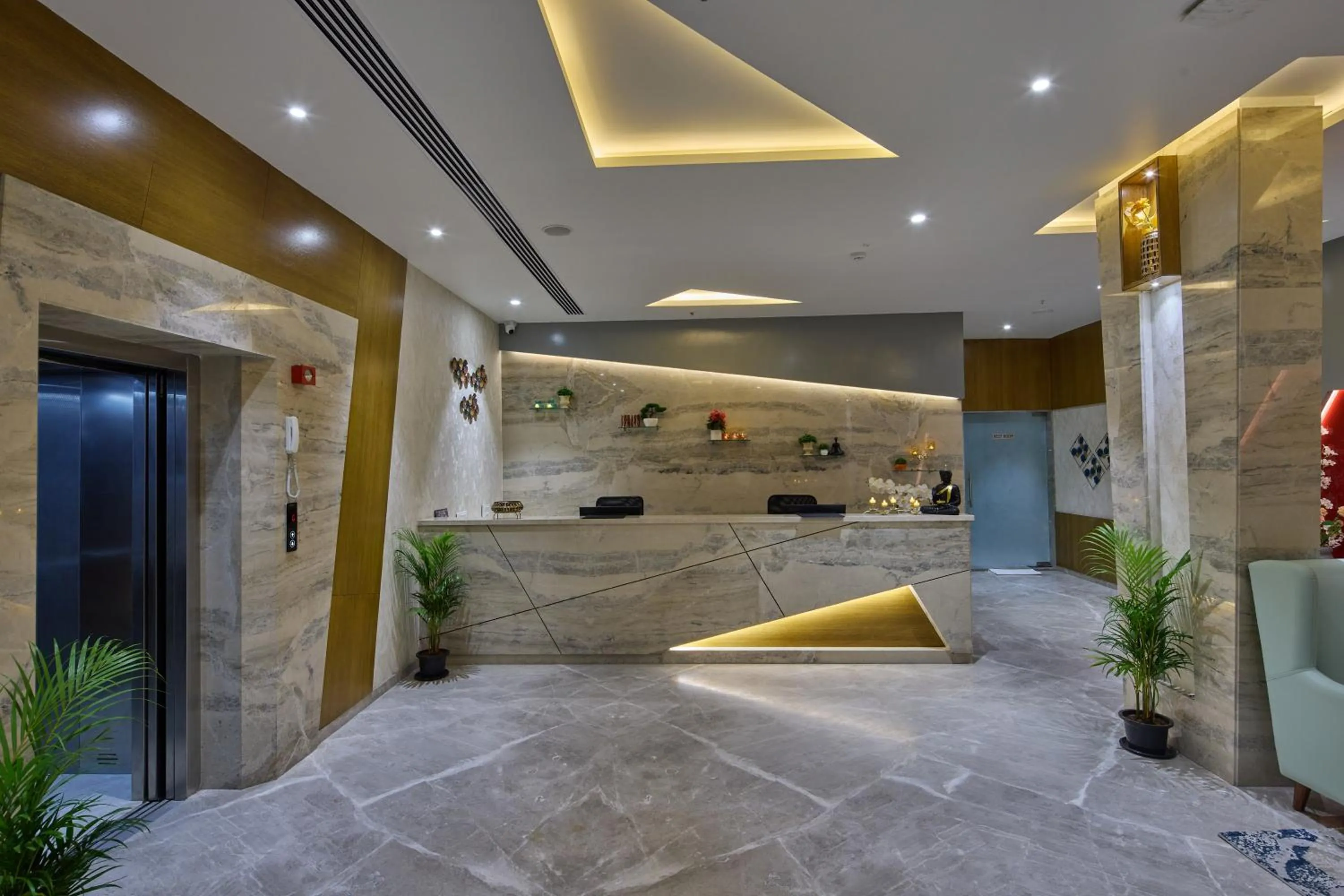 Lobby or reception in Grand Continent Hosur A Sarovar Portico Affiliate Hotel