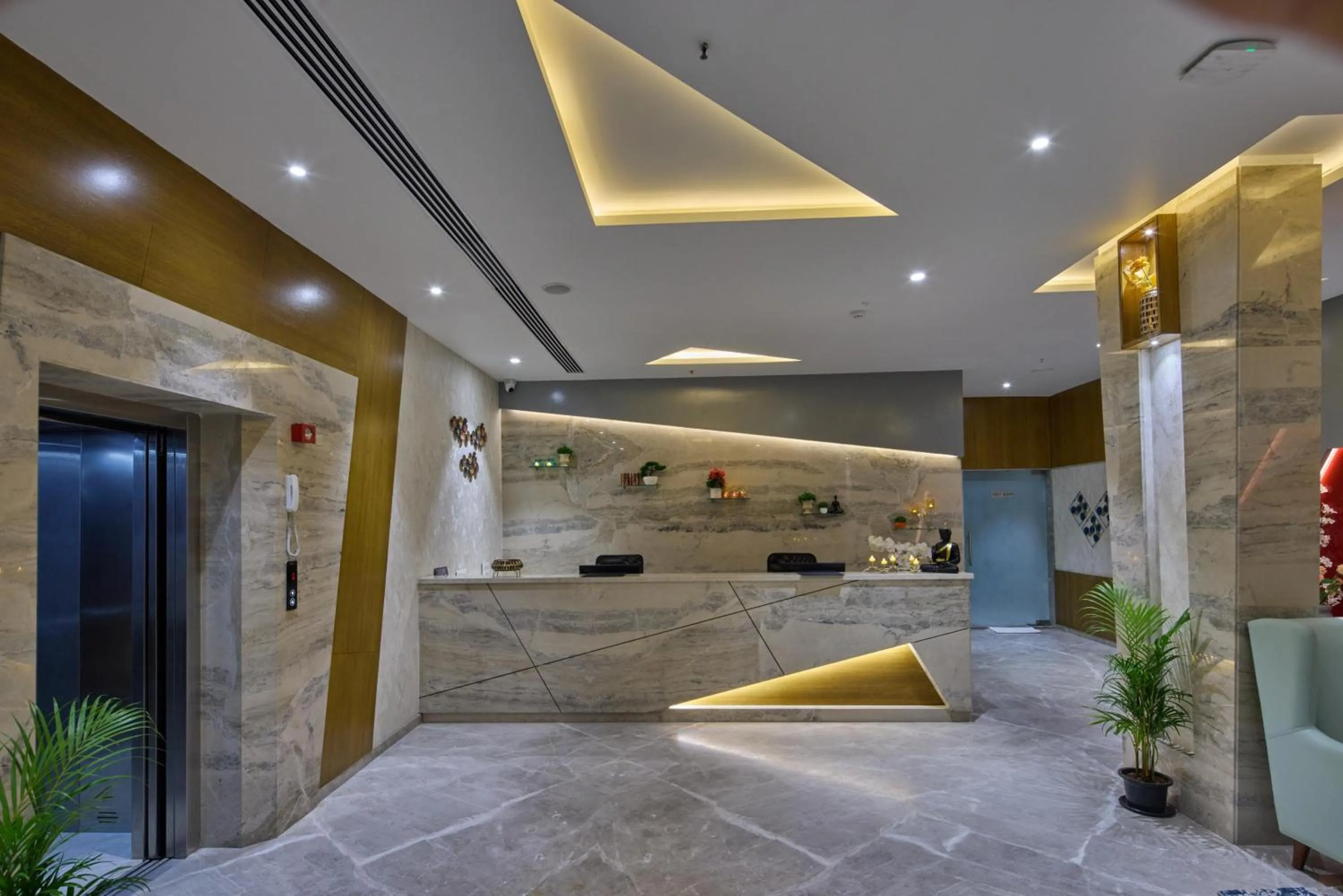 Lobby or reception in Grand Continent Hosur A Sarovar Portico Affiliate Hotel