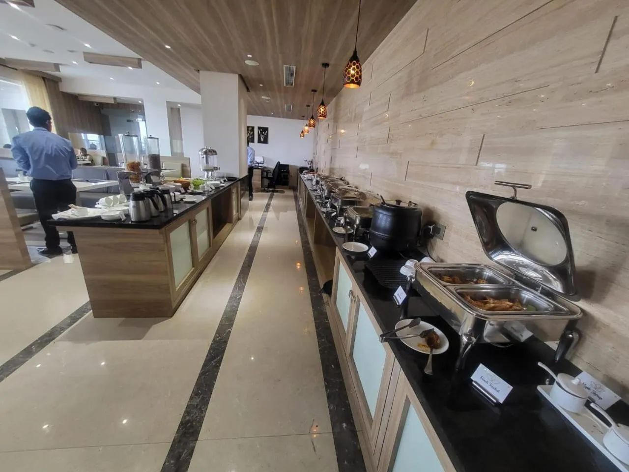 Restaurant/places to eat in Grand Continent Hosur A Sarovar Portico Affiliate Hotel