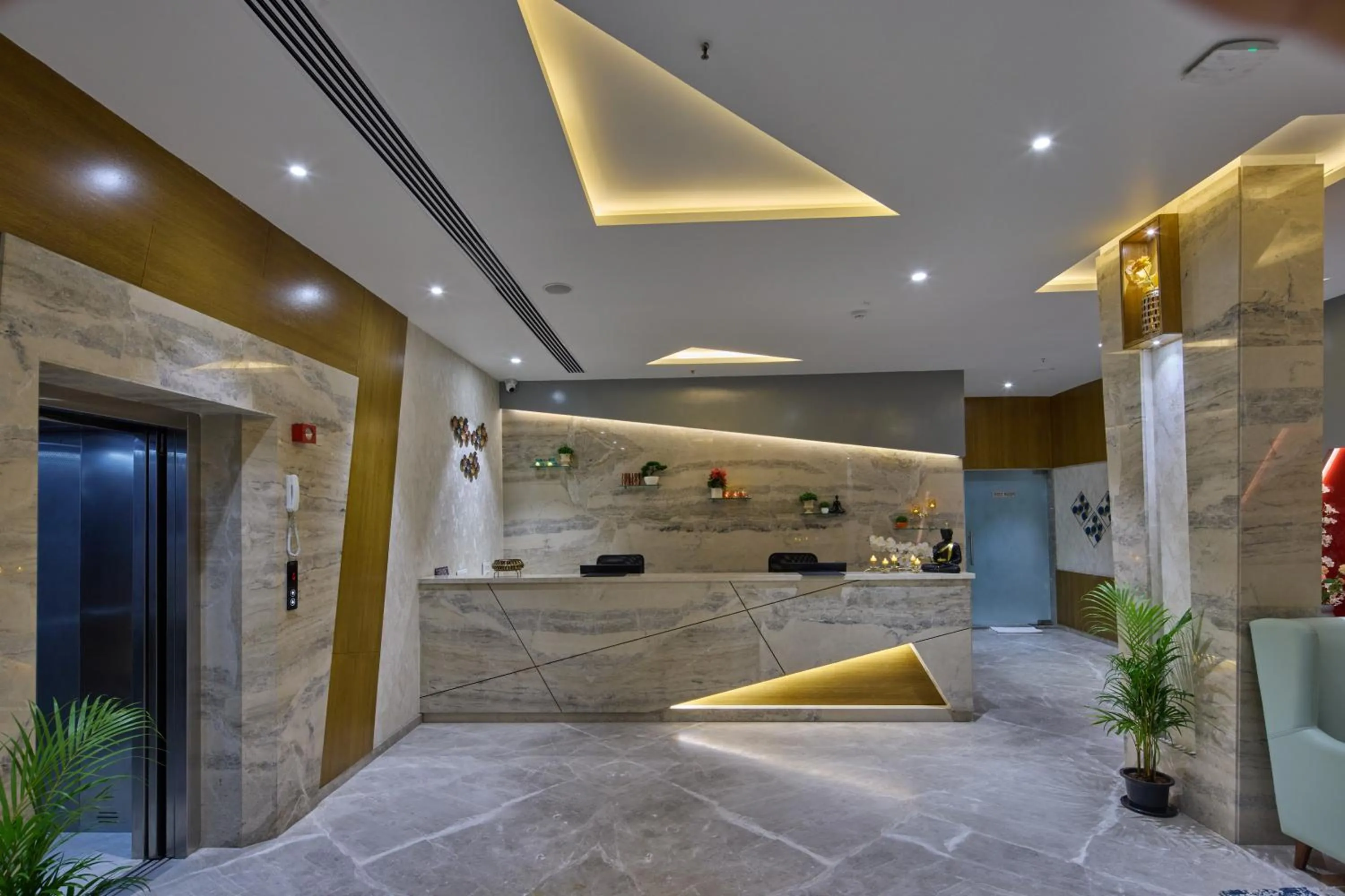 Lobby or reception in Grand Continent Hosur A Sarovar Portico Affiliate Hotel