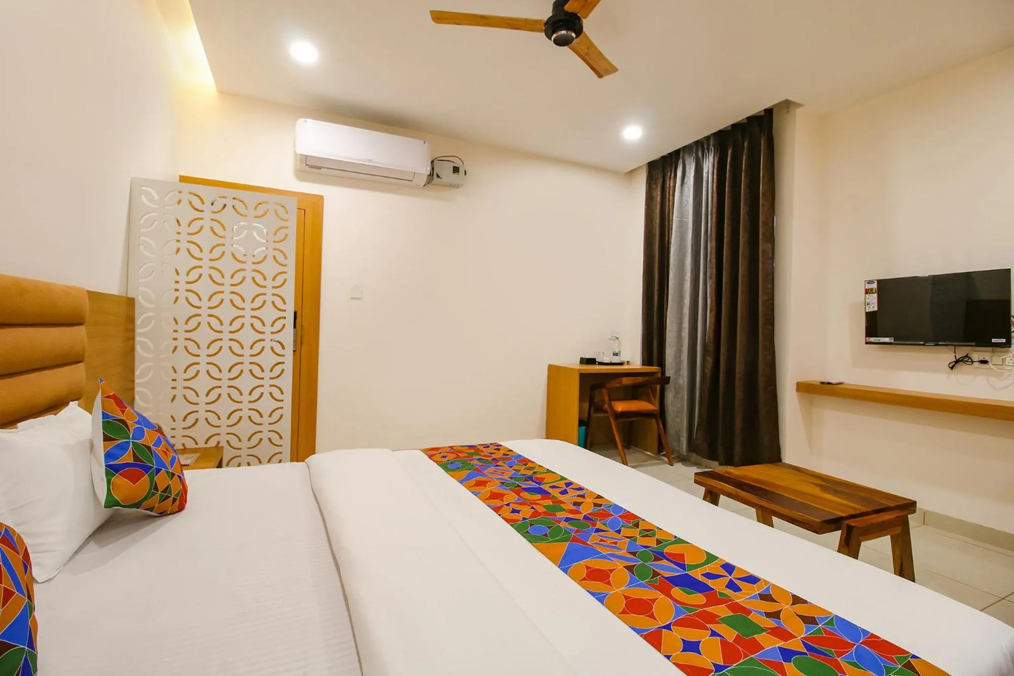 Bed in FabHotel The Gravity Inn