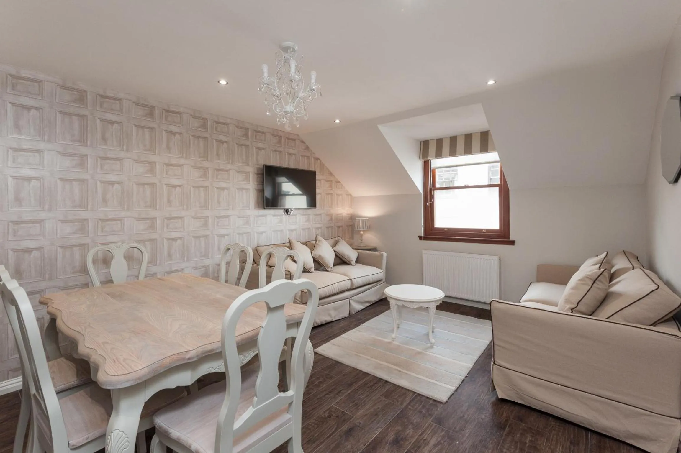 Living room in City Retreat Edinburgh ApartHotels