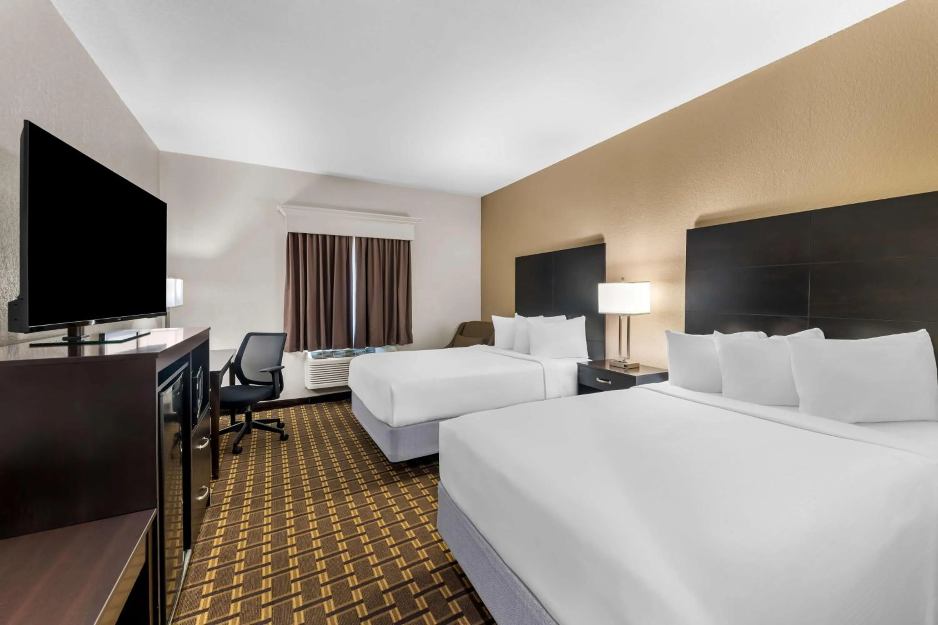 Bedroom, Bed in Best Western Halito Inn