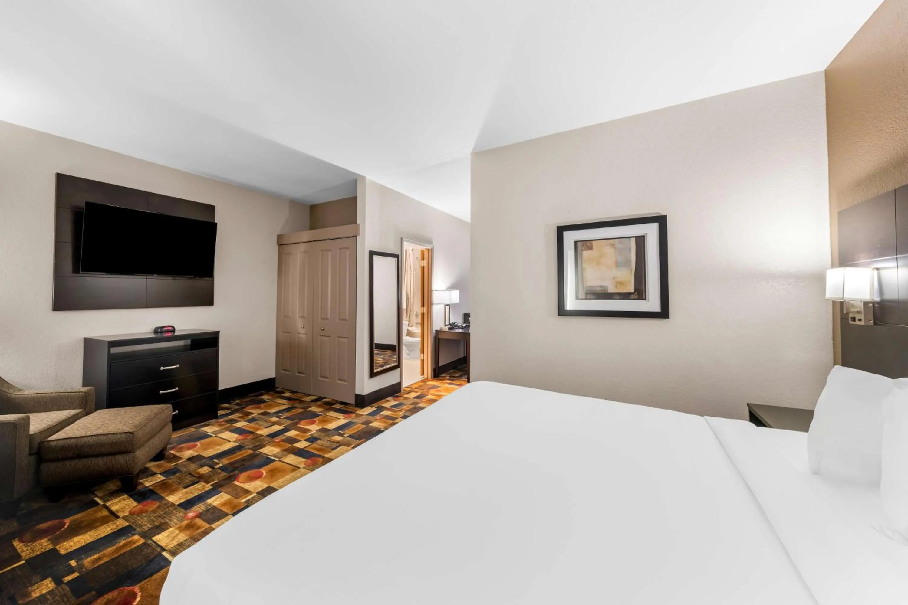 Photo of the whole room, Bed in Best Western Halito Inn