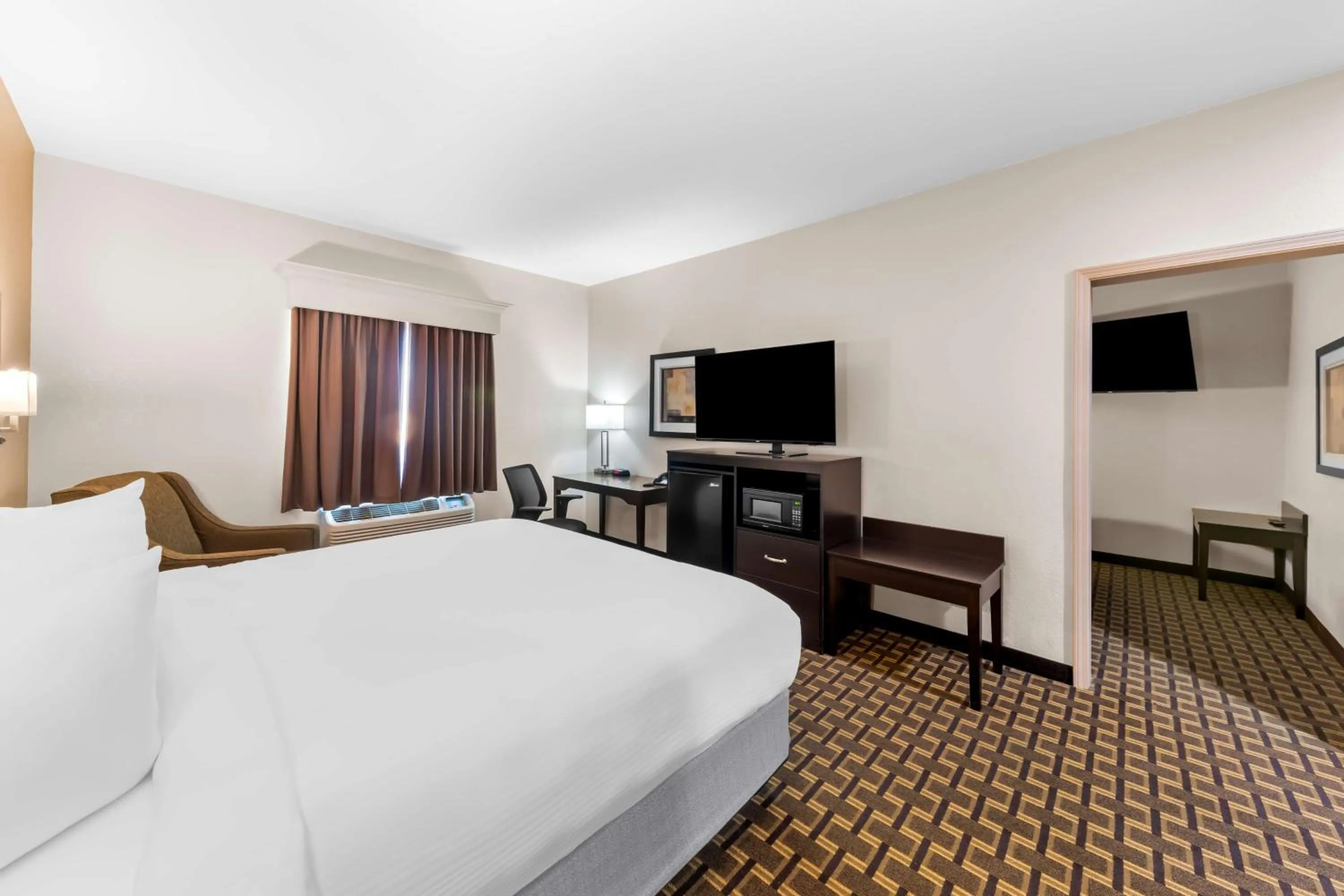 Bedroom, Bed in Best Western Halito Inn