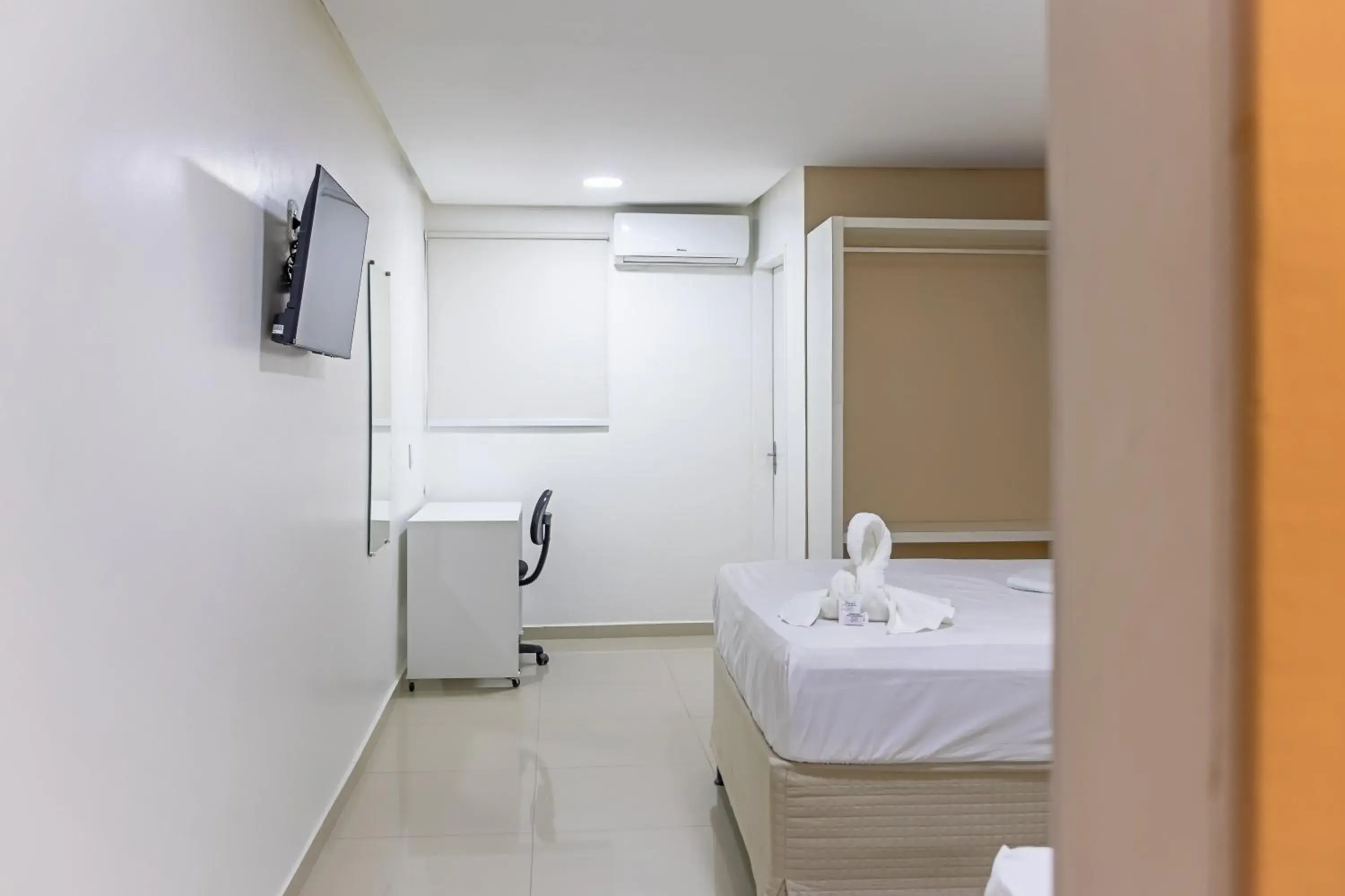 Standard Triple Room in Falcão Hotel Arapiraca Standard Triple Room in Falcão Hotel Arapiraca