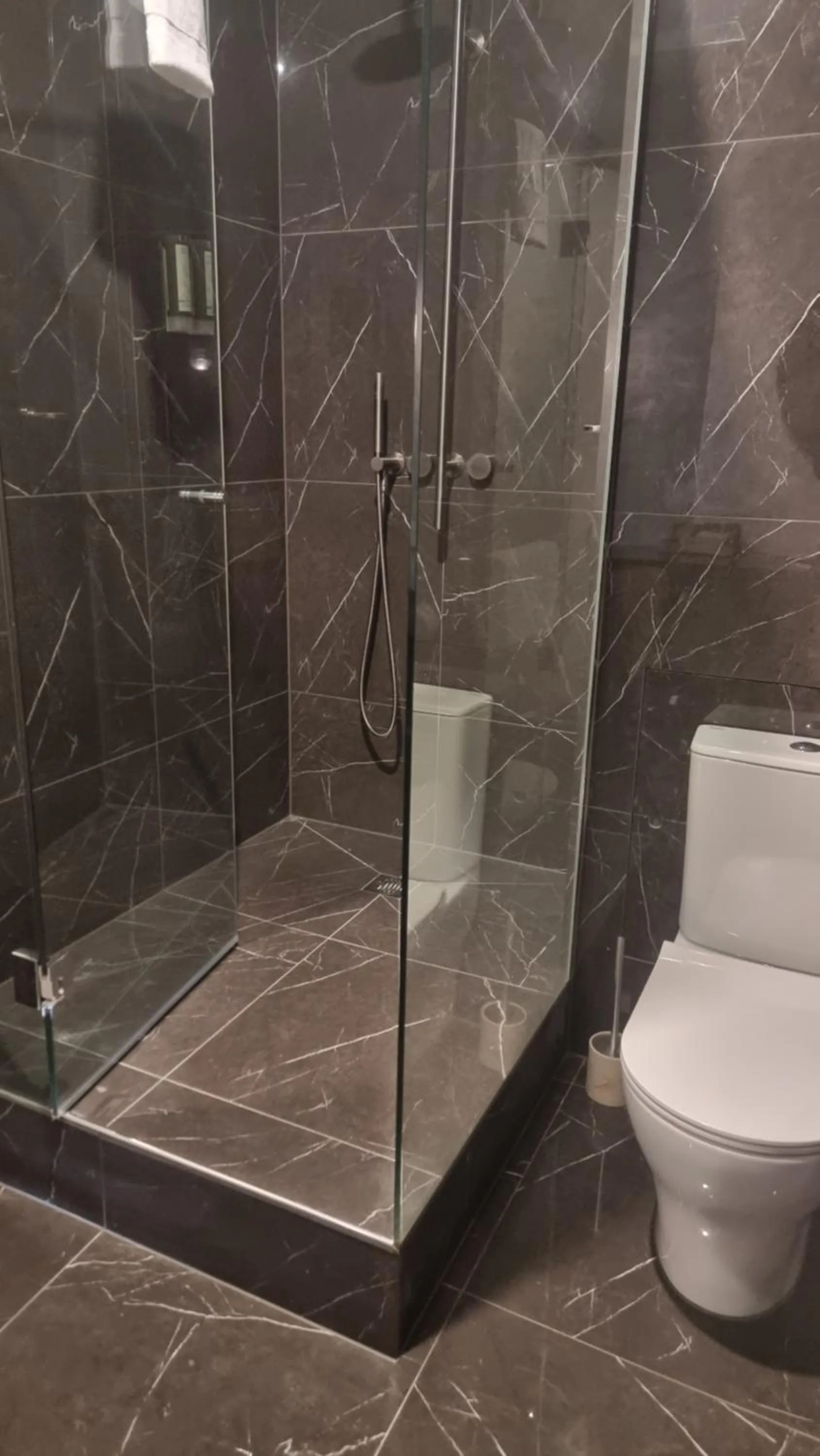 Bathroom in Melbourne Metropole Central Official