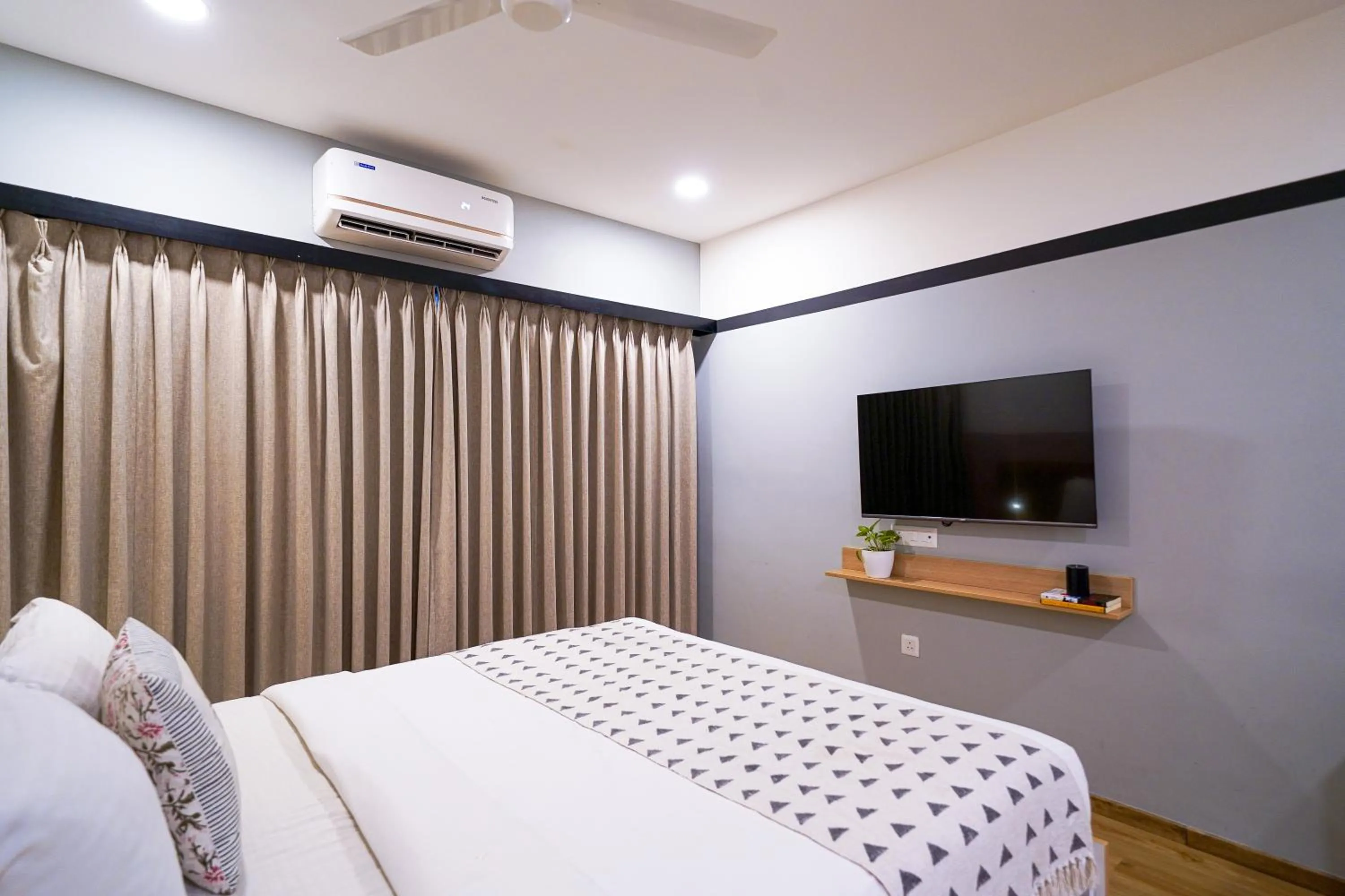 Bed in Olive Hotel Indiranagar 100Ft Road by Embassy Group