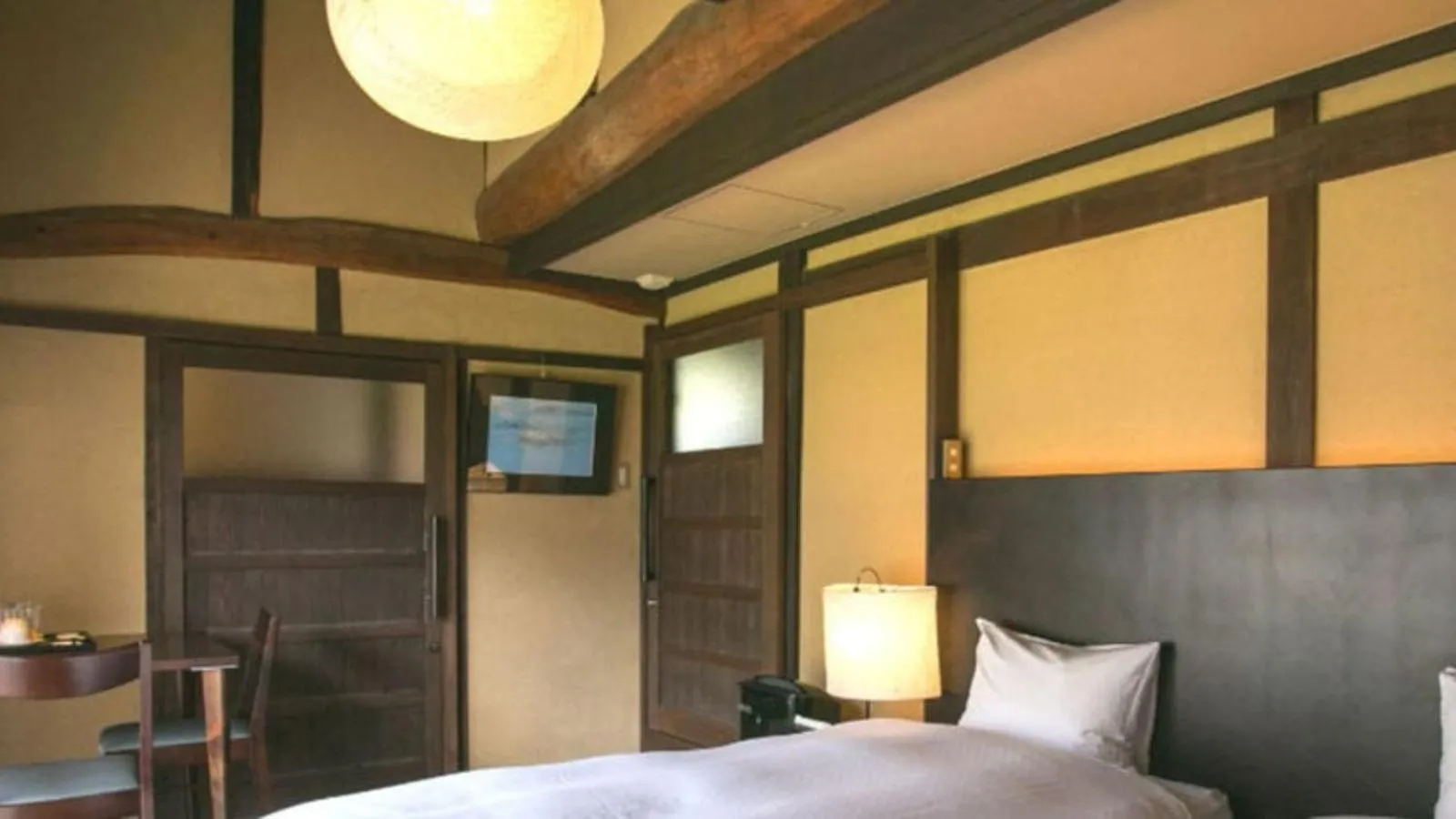 Photo of the whole room, Bed in EN Takeda Castle Town Hotel