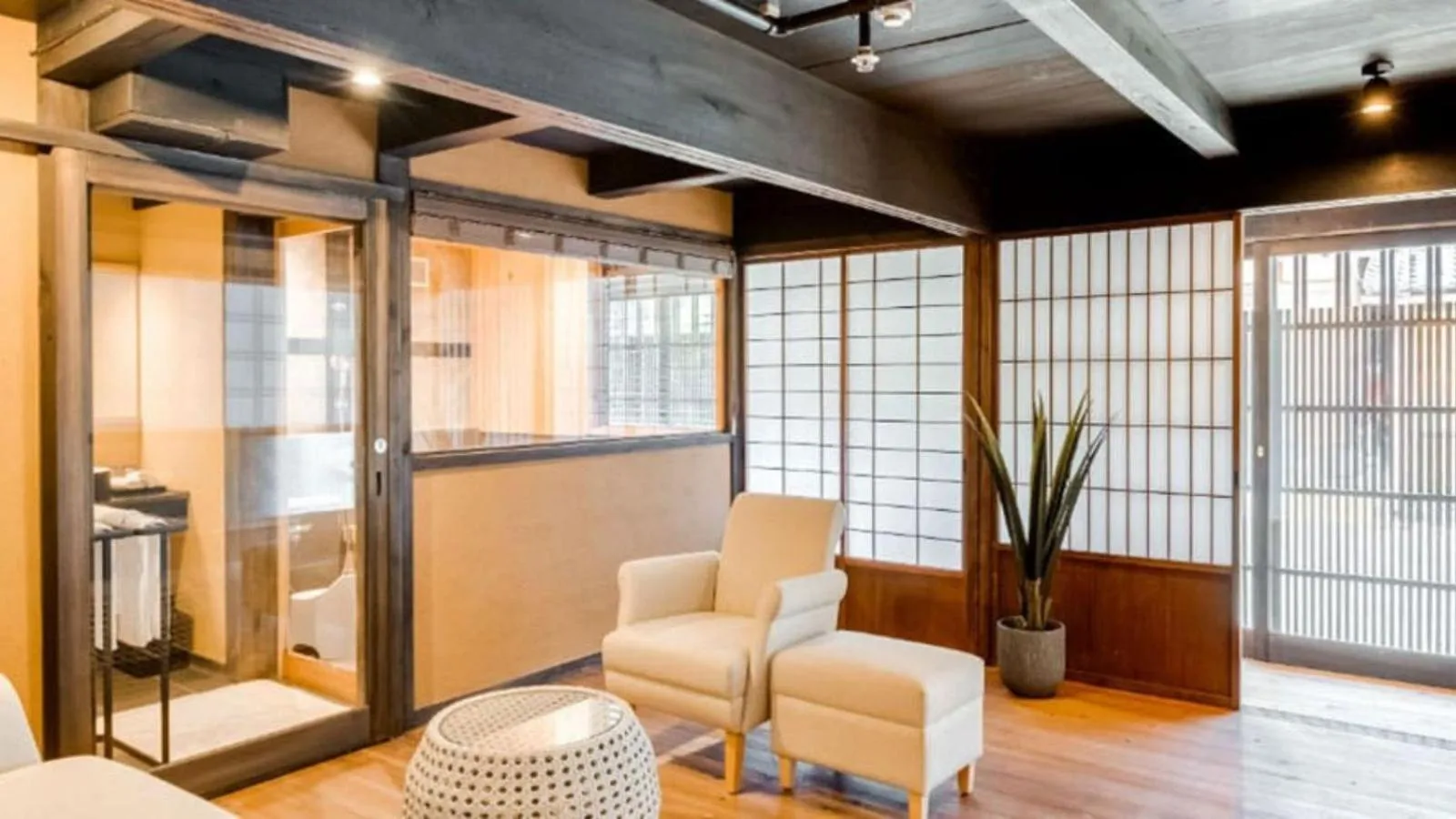 Photo of the whole room in EN Takeda Castle Town Hotel