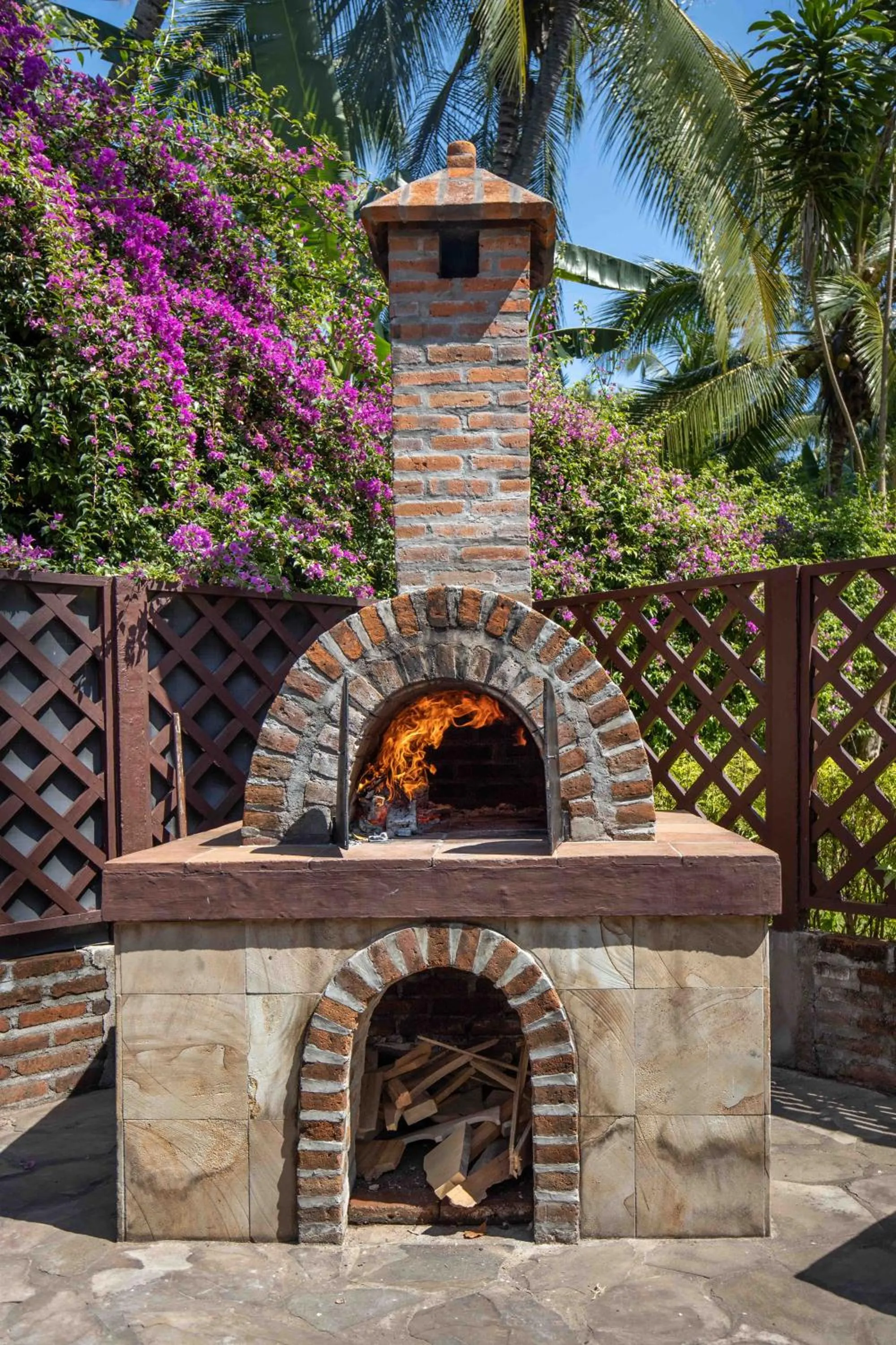 Restaurant/places to eat in Alam Anda Ocean Front Resort & Spa Dive Resort