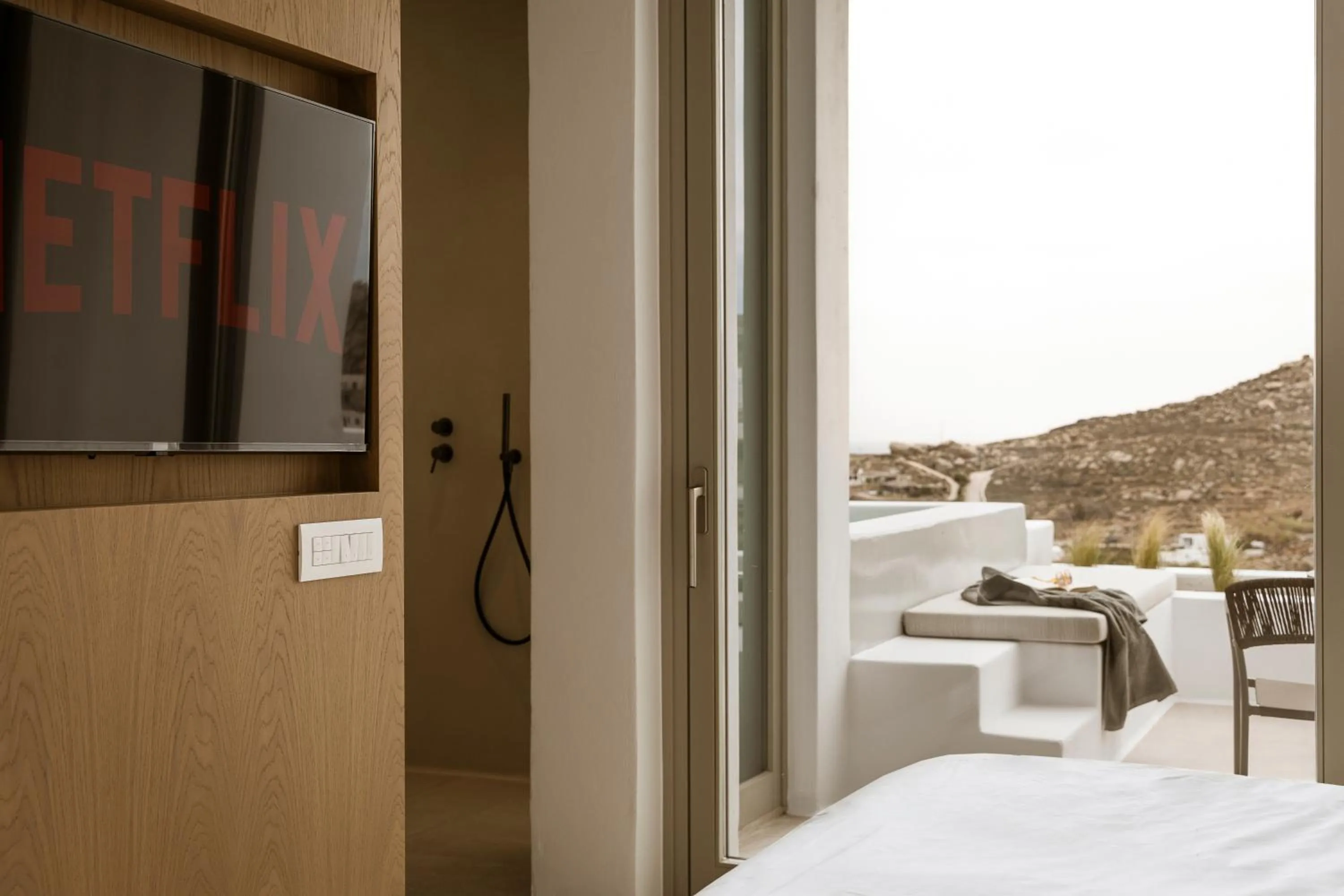 Bed in Mykonos Flow - Super Paradise