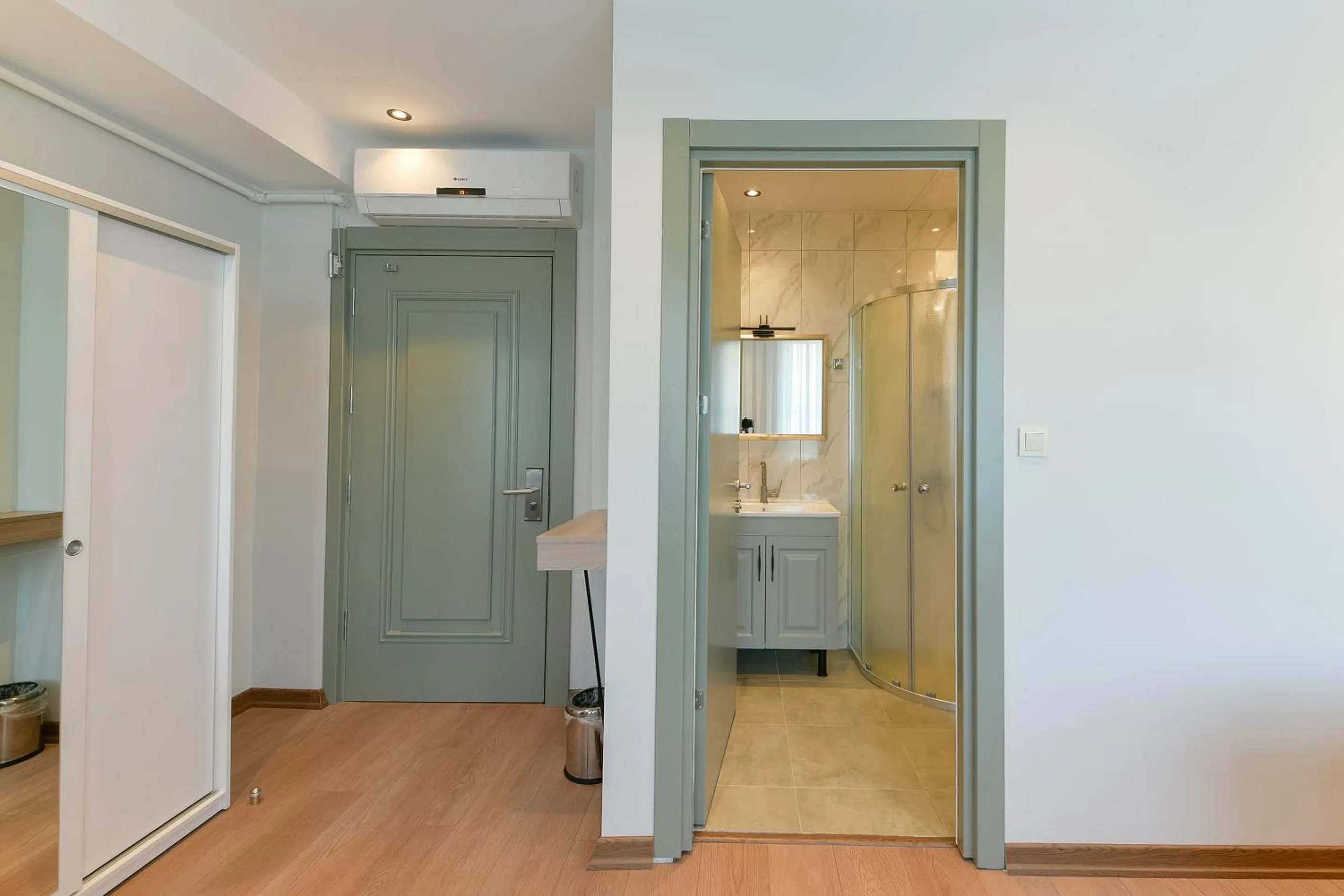 Bathroom in Rise Inn