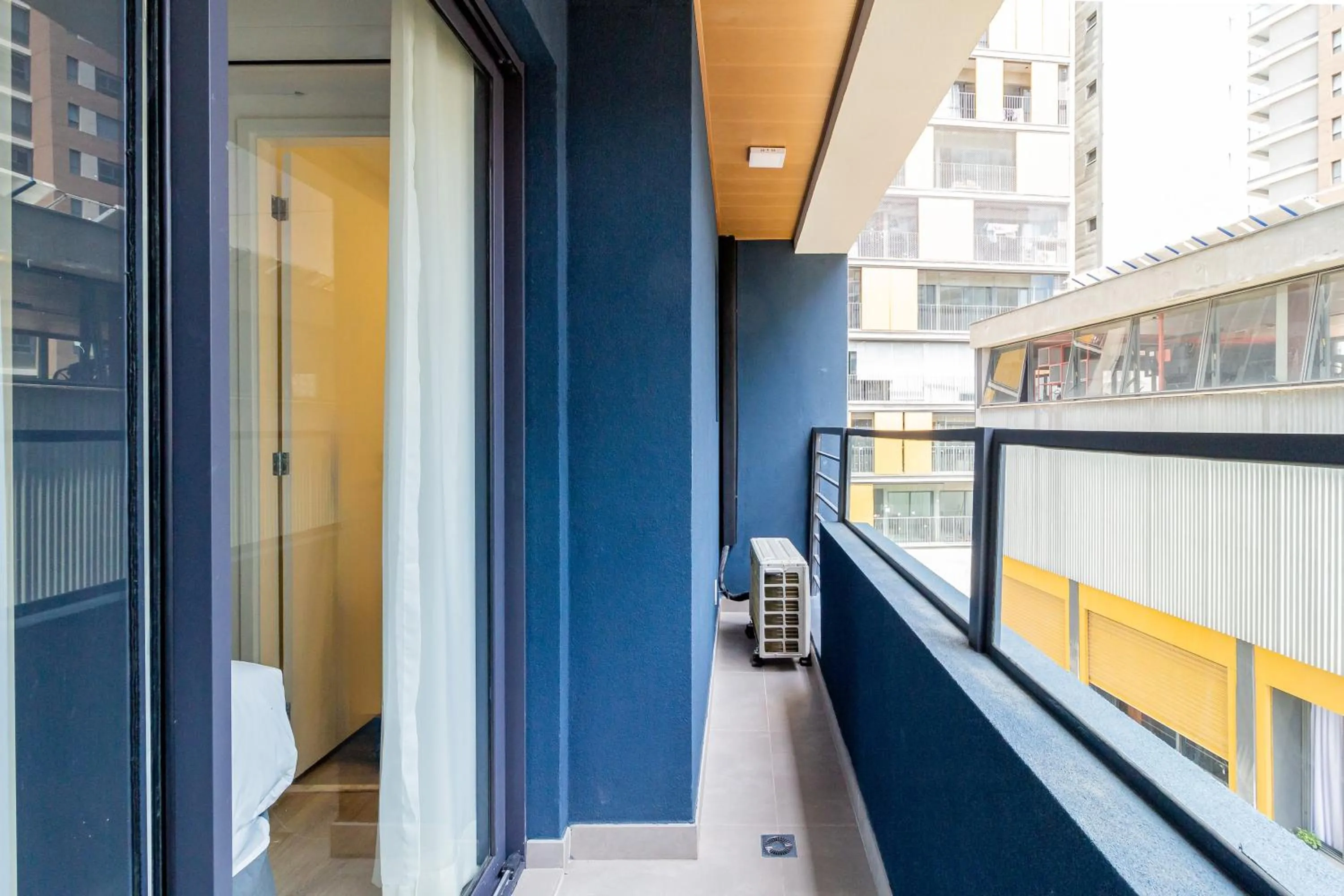 Day in Charlie Harmonia Vila Madalena