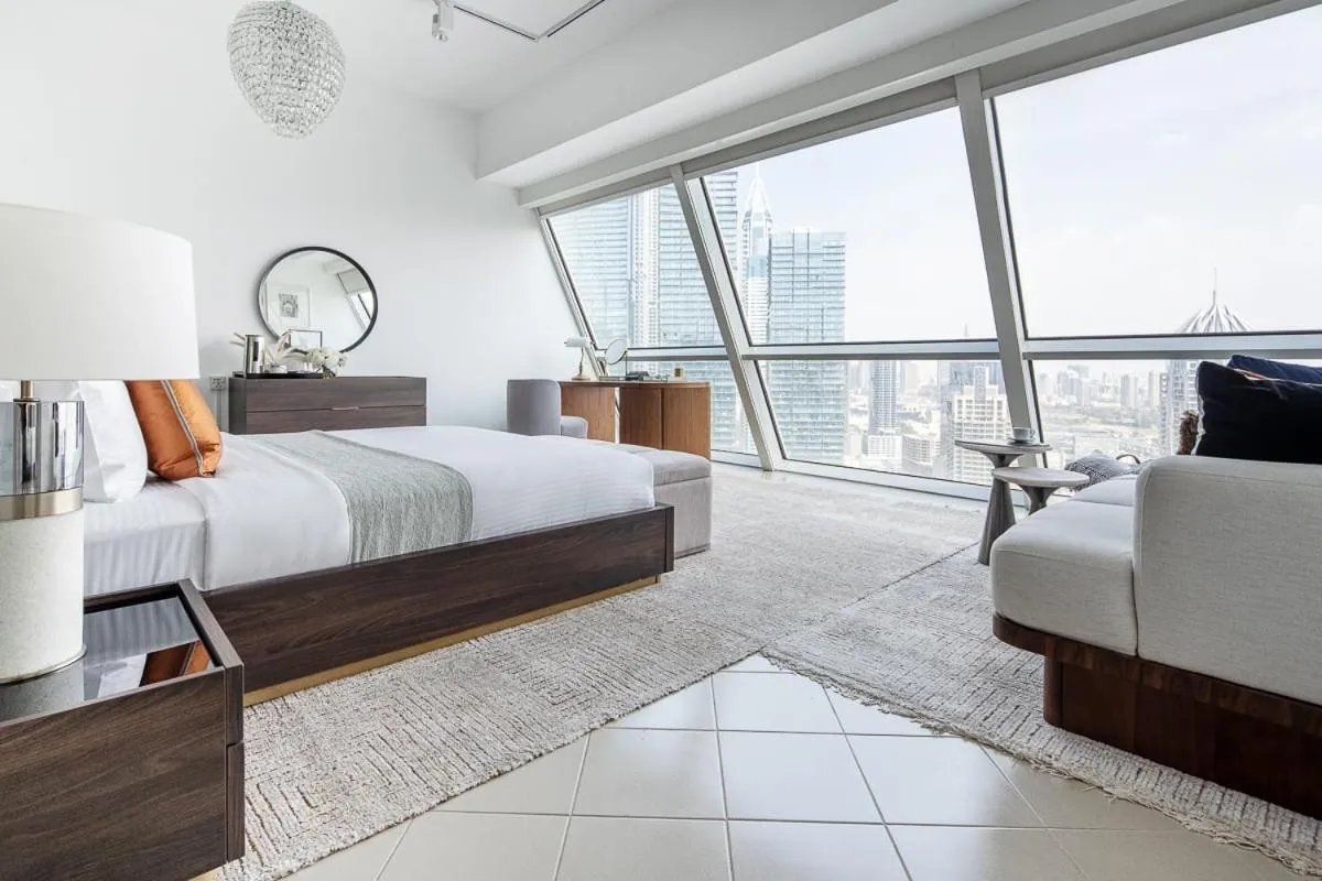 Bed in Premium Penthouse w Private Pool in Dubai Marina