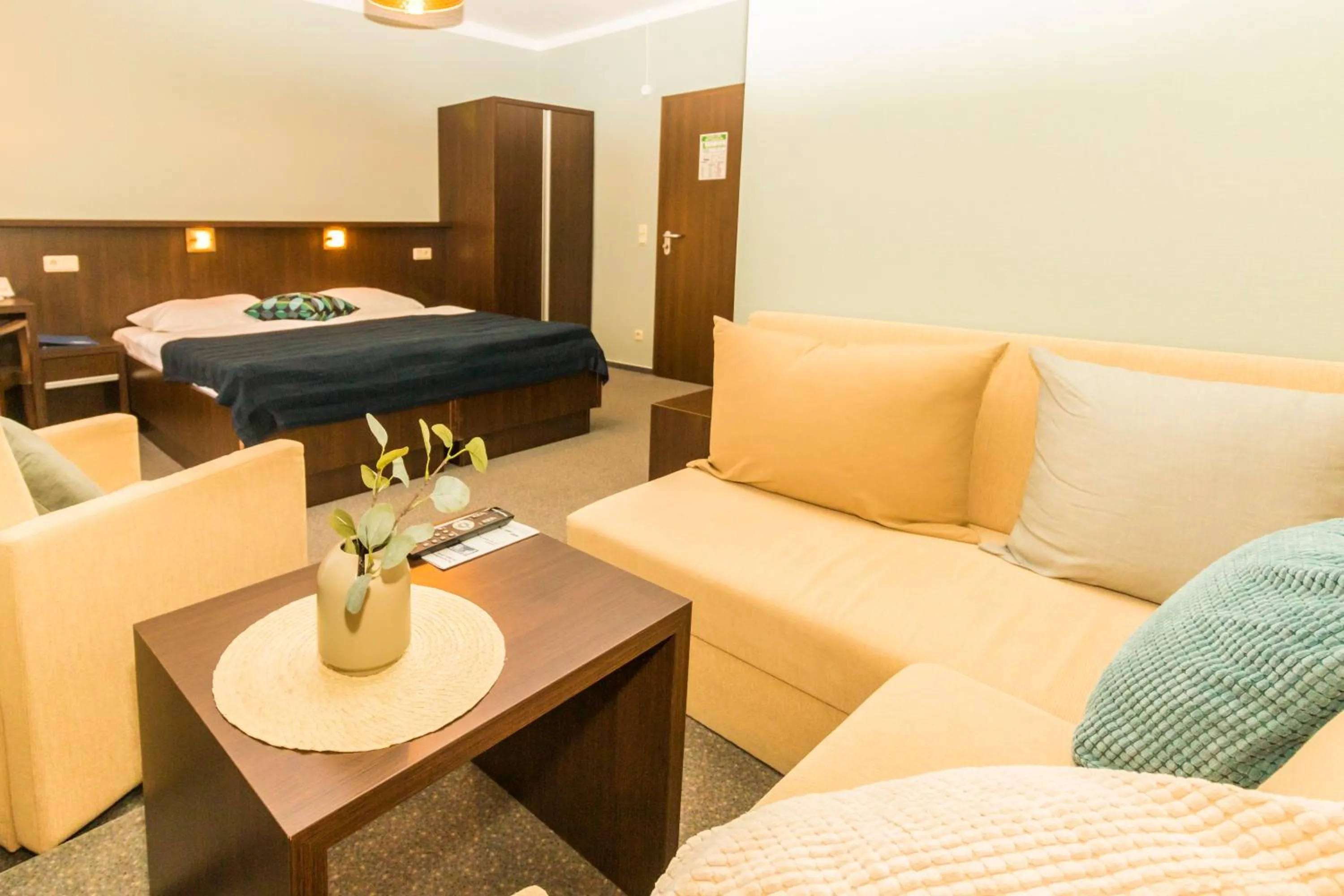 Photo of the whole room in Strandhotel Senftenberger See