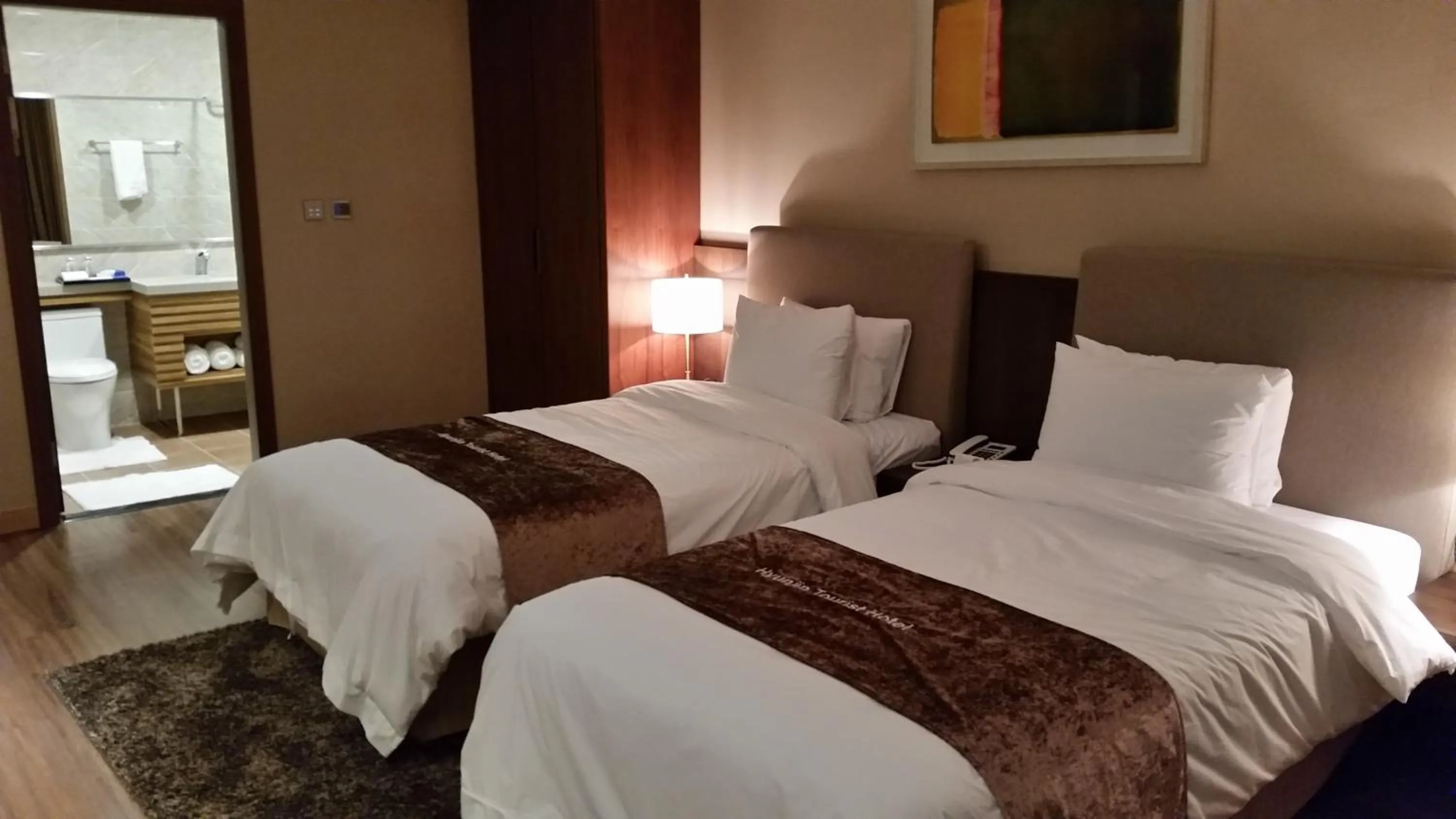 Photo of the whole room, Bed in Hyunjin Tourist Hotel