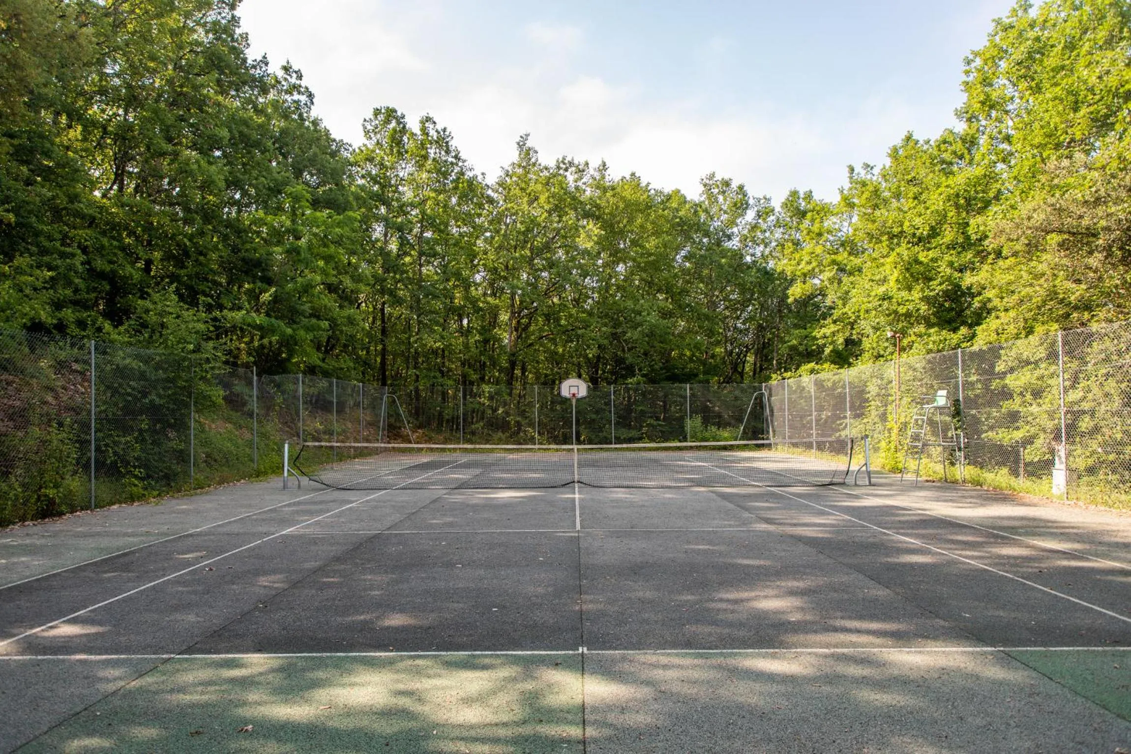 Children play ground in Chambres d'hôtes avec Piscine la Rossillonie