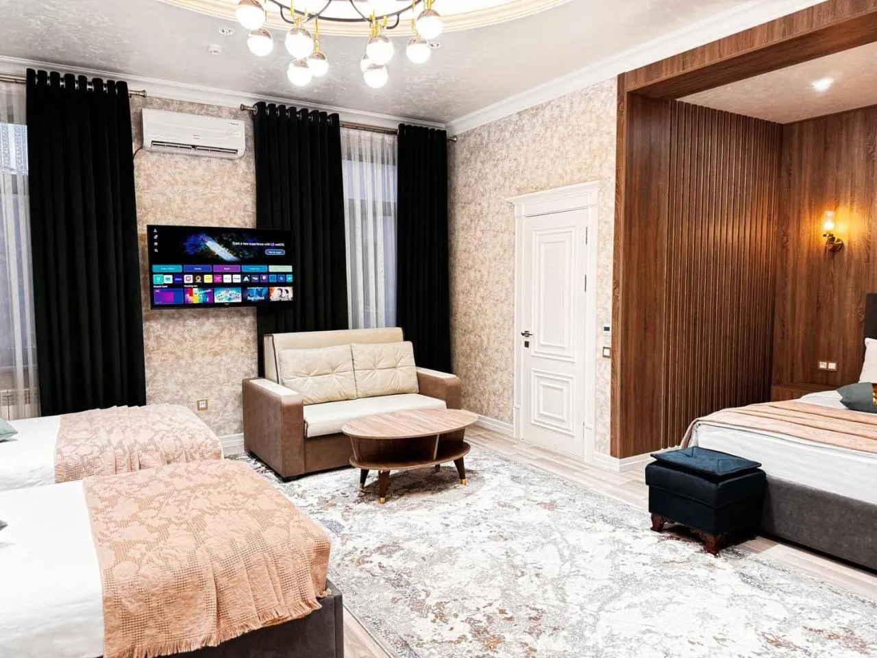 Bed in HOTEL SILK ROAD EMPIRE SAMARKAND