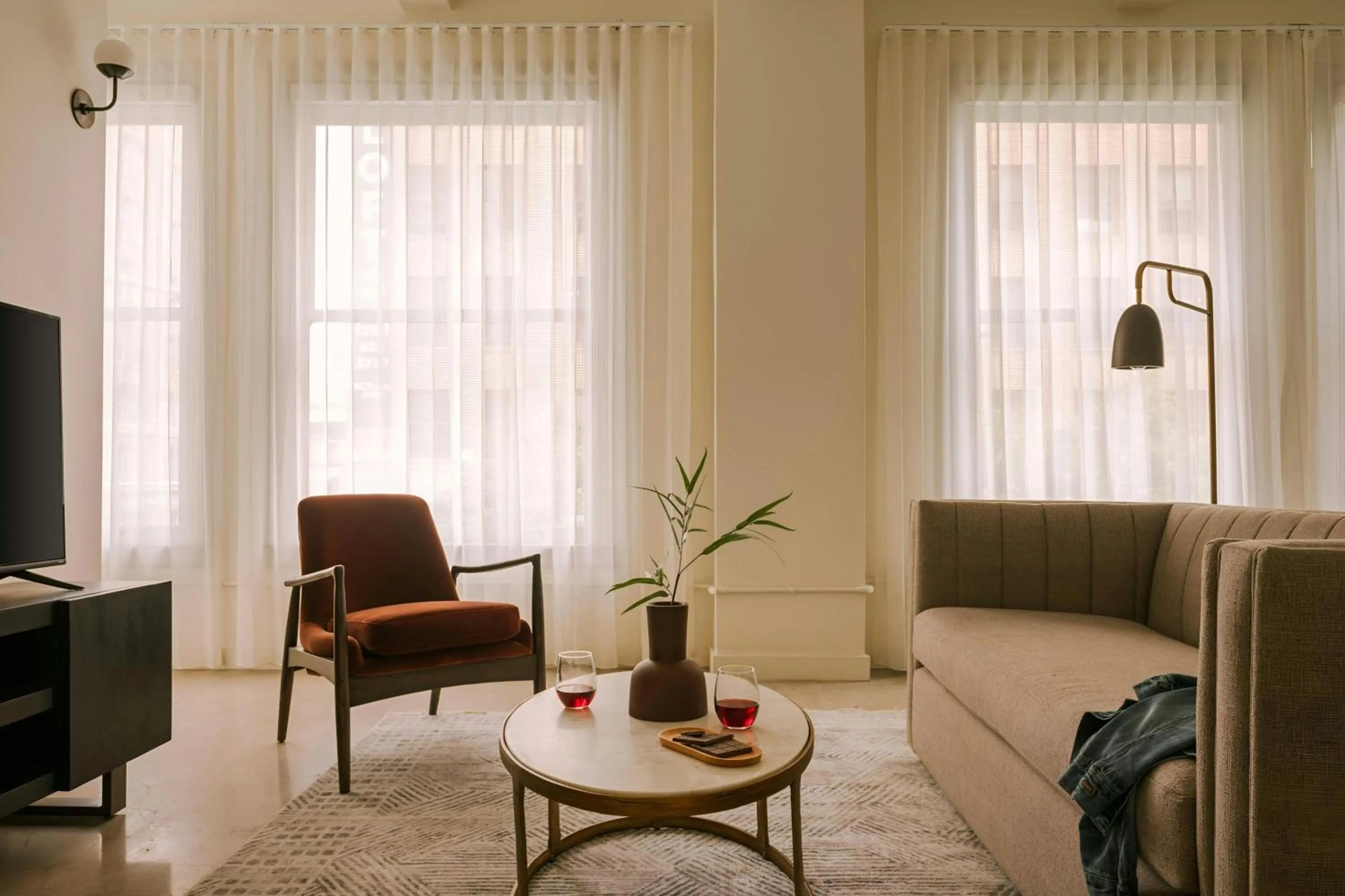Living room in Sonder by Marriott Bonvoy The Craftsman Apartments Downtown LA