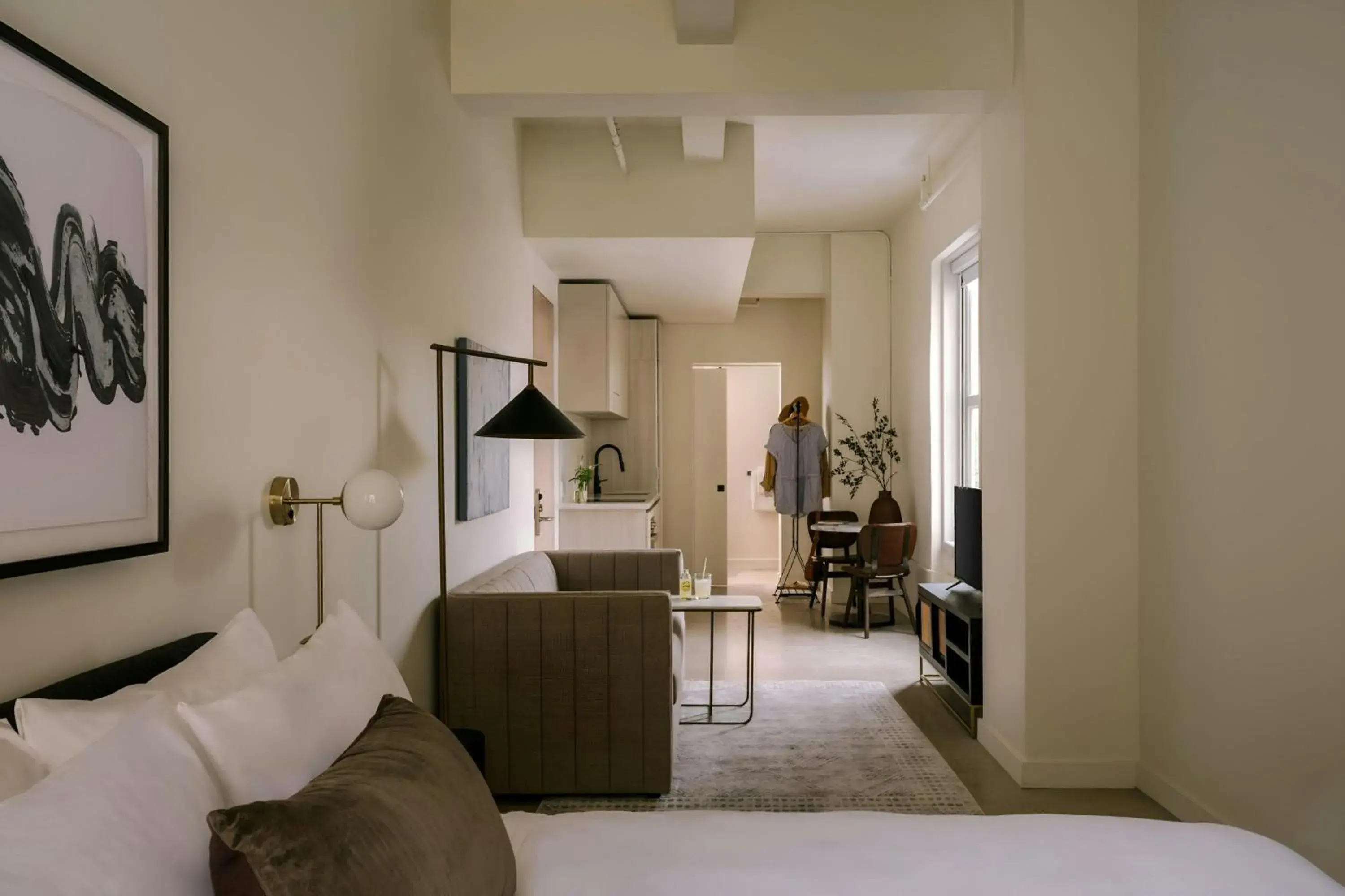 Studio Apartment with Queen Bed in Sonder by Marriott Bonvoy The Craftsman Apartments Downtown LA Studio Apartment with Queen Bed in Sonder by Marriott Bonvoy The Craftsman Apartments Downtown LA