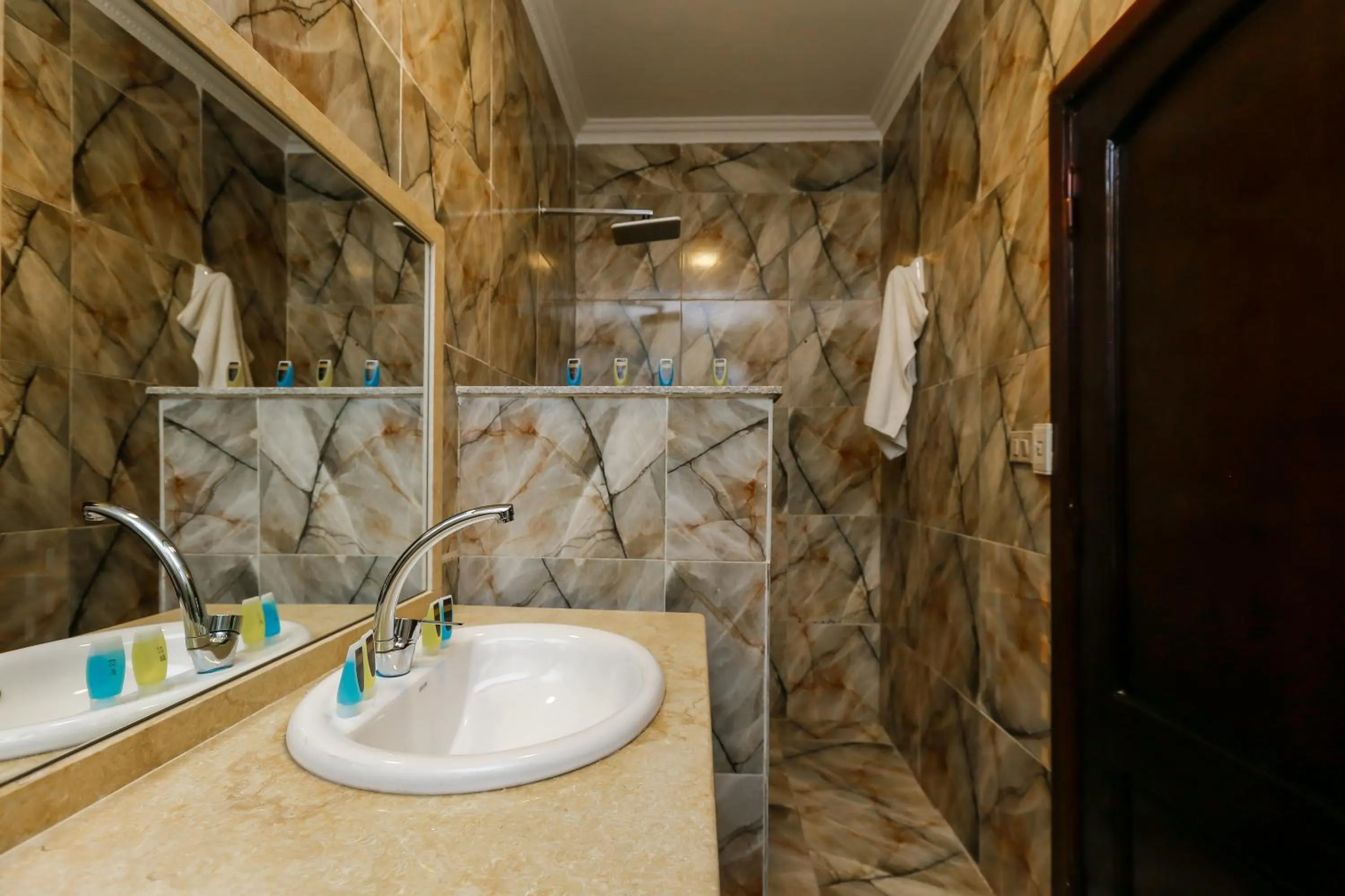 Turquoise Pyramids palace