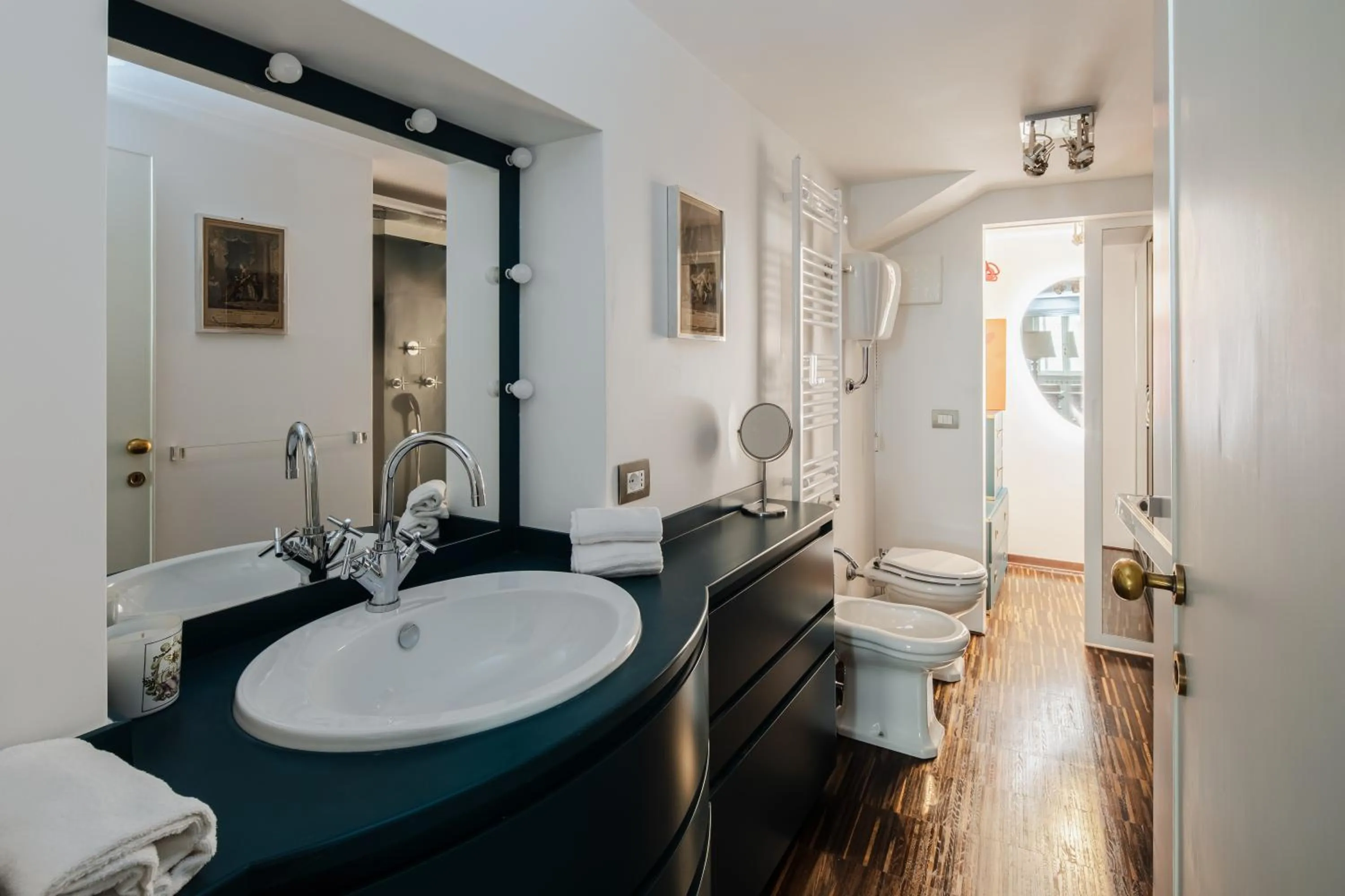 Bathroom in YourSuiteRome