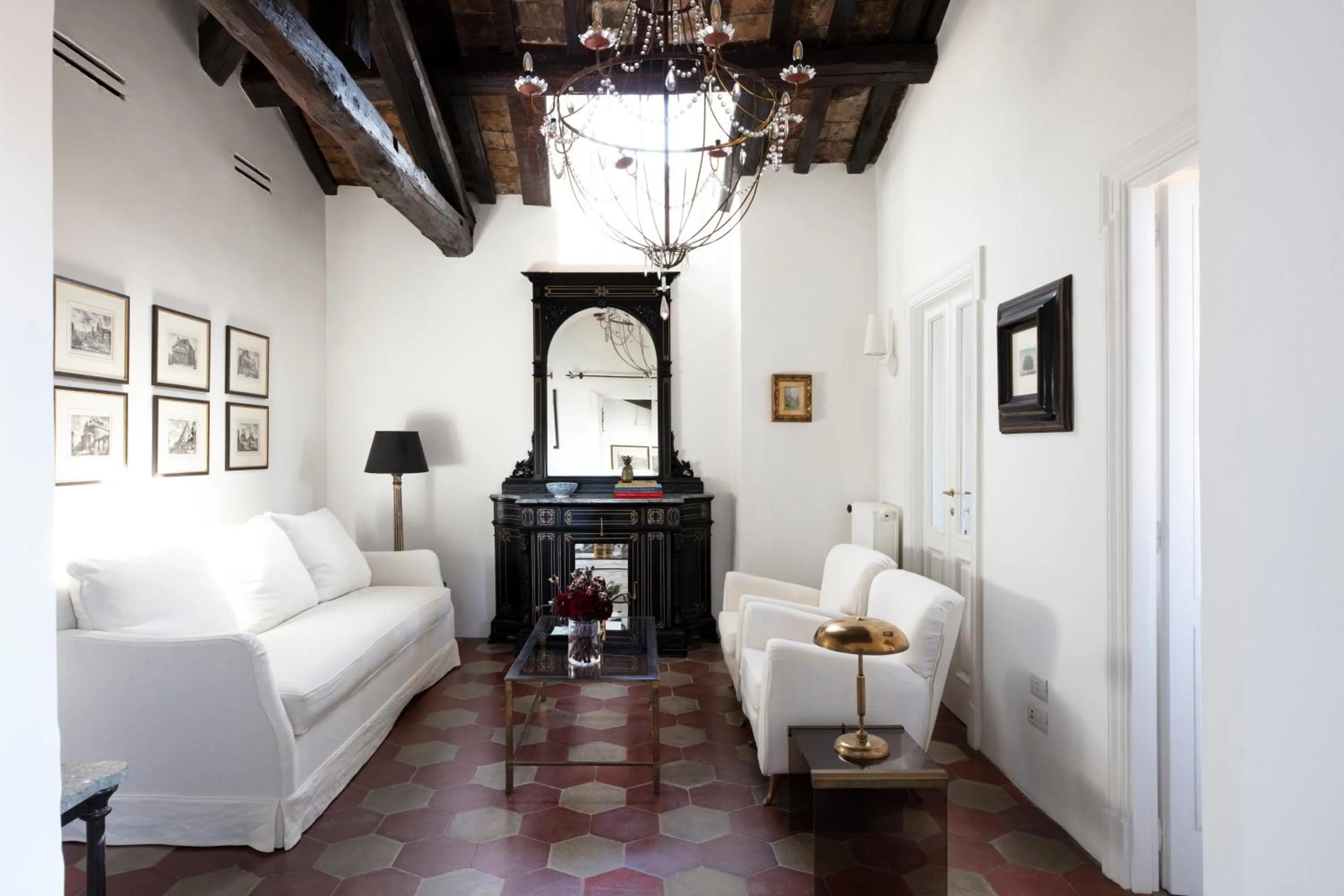 Living room in YourSuiteRome