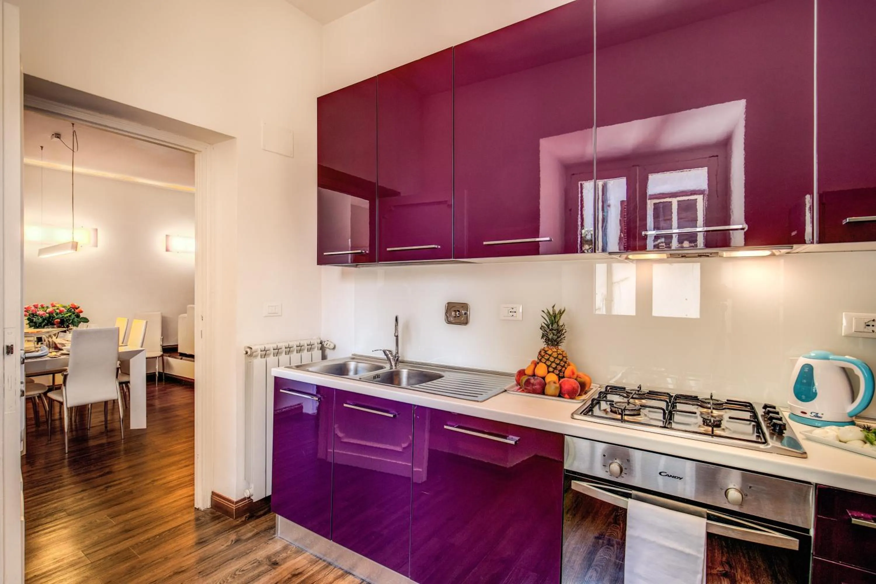 Communal kitchen in YourSuiteRome