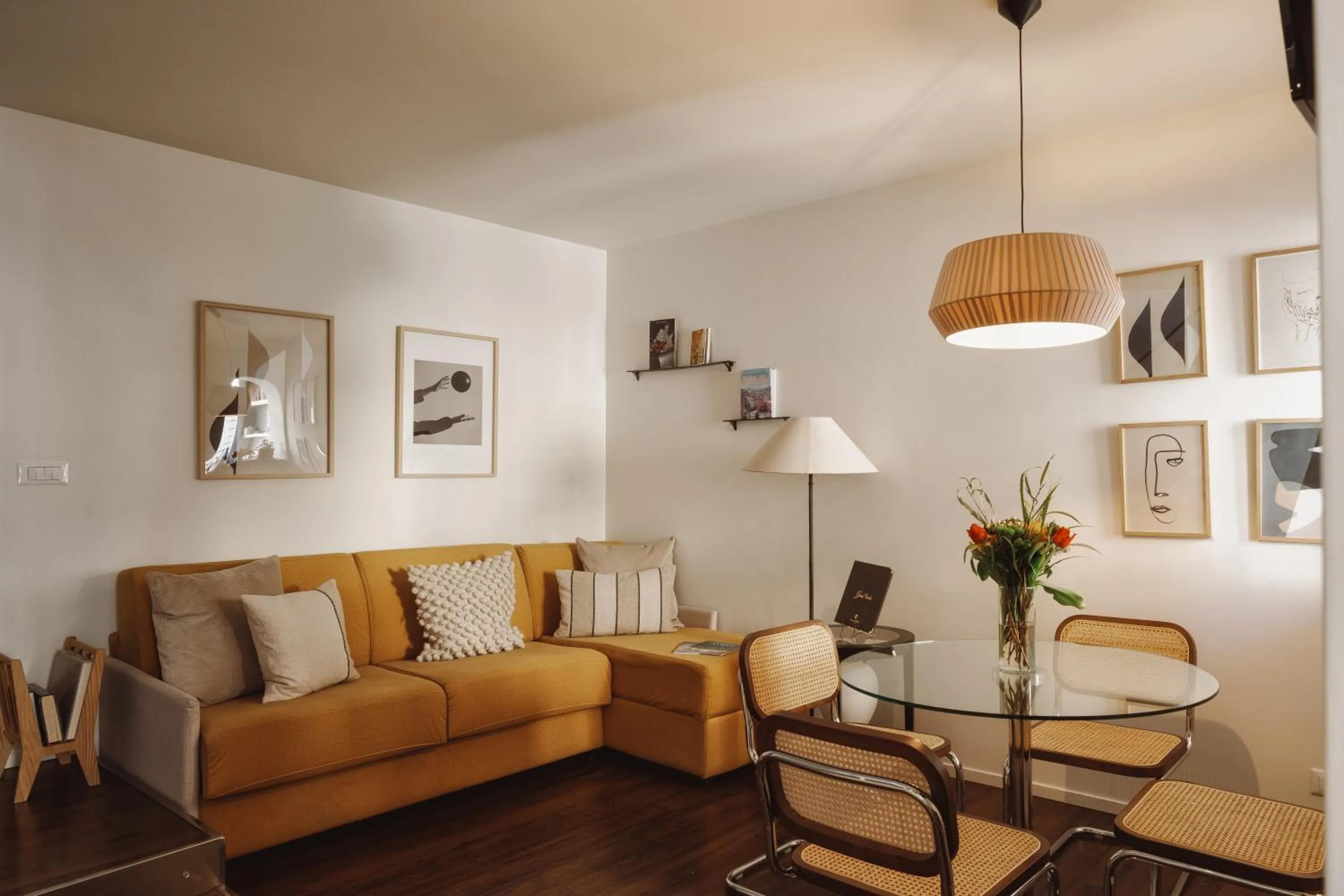 Living room in YourSuiteRome