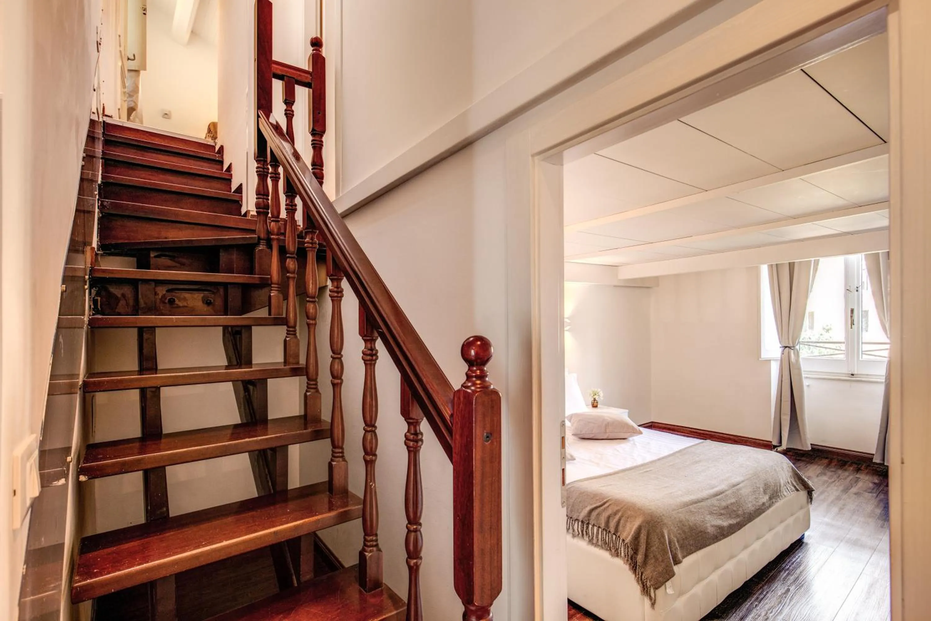 Photo of the whole room, Bed in YourSuiteRome