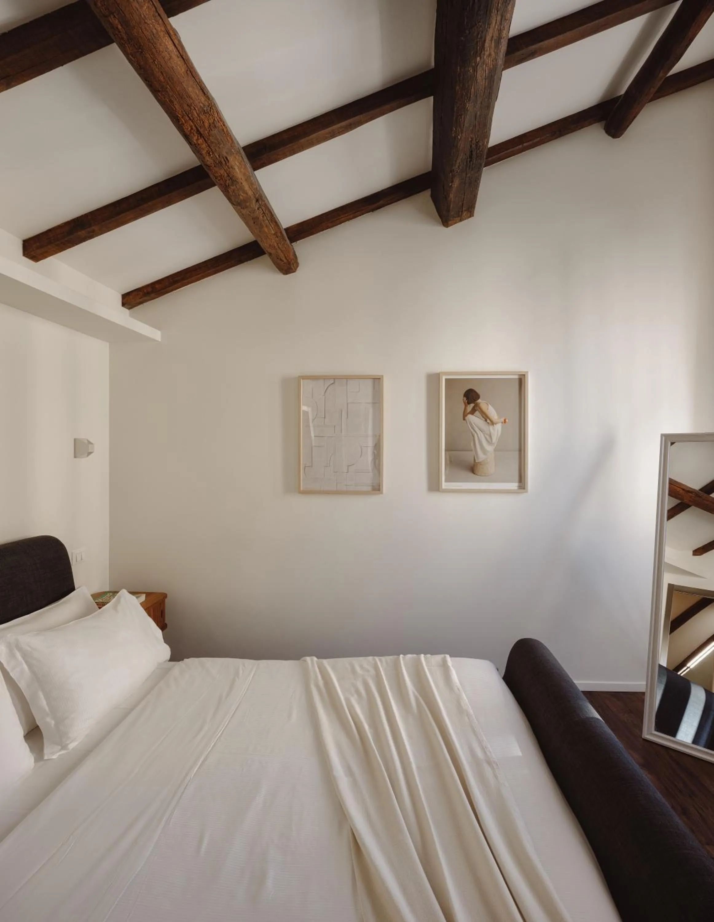 Bed in YourSuiteRome