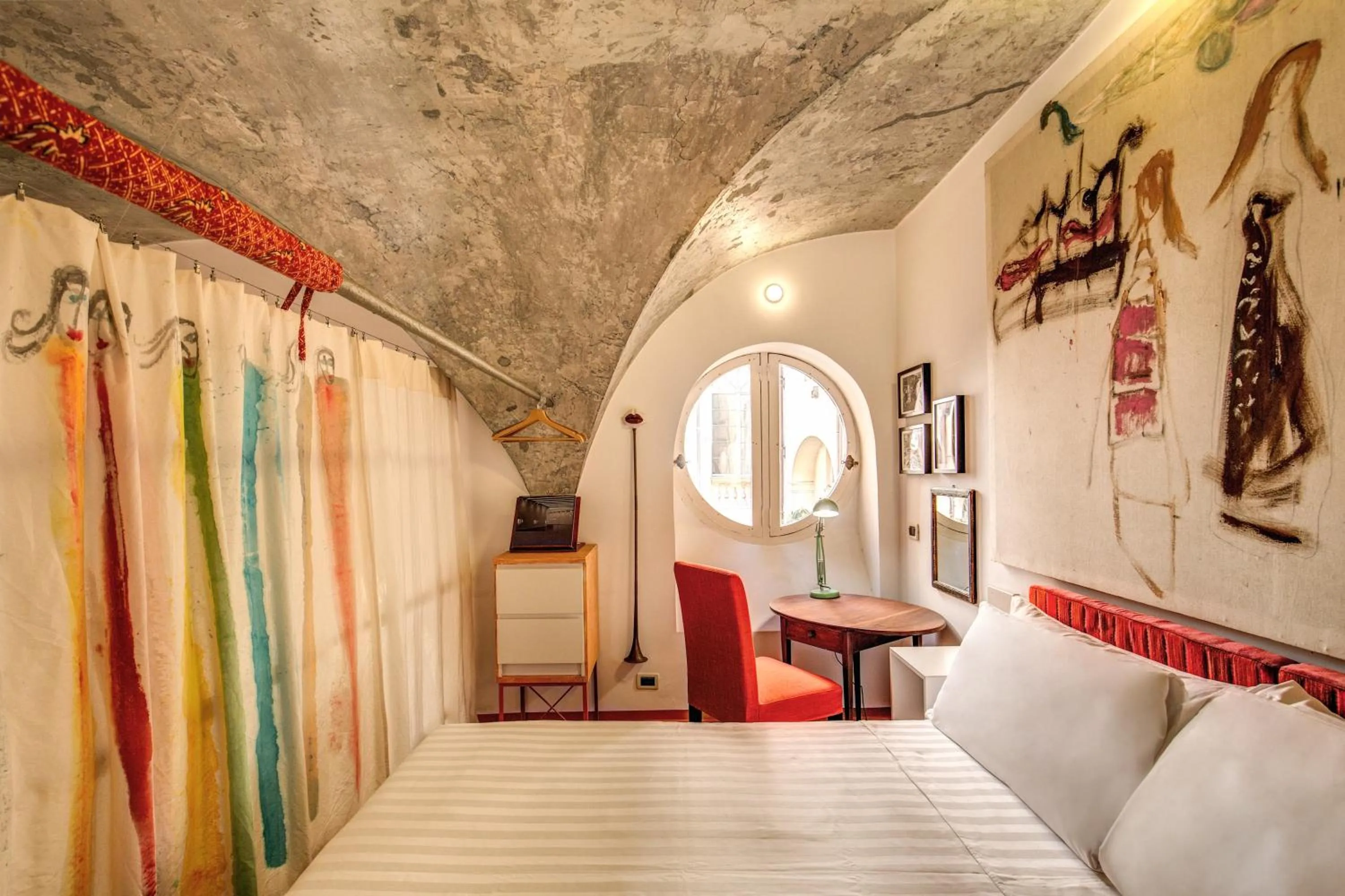 Bedroom, Bed in YourSuiteRome